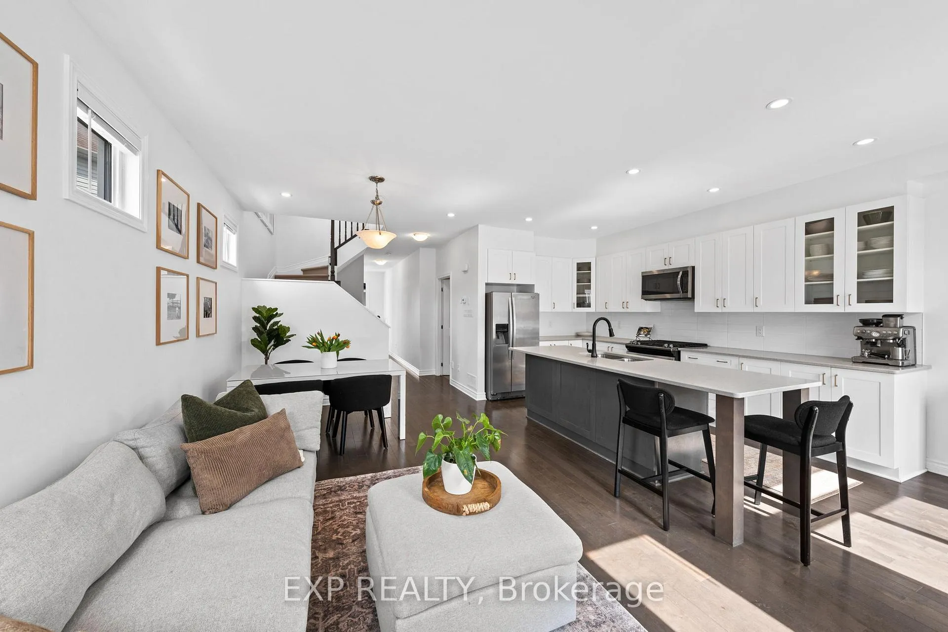 Photo 8 of 213 Belleek Lane, Ottawa, Barrhaven - Half Moon Bay — HOMEH