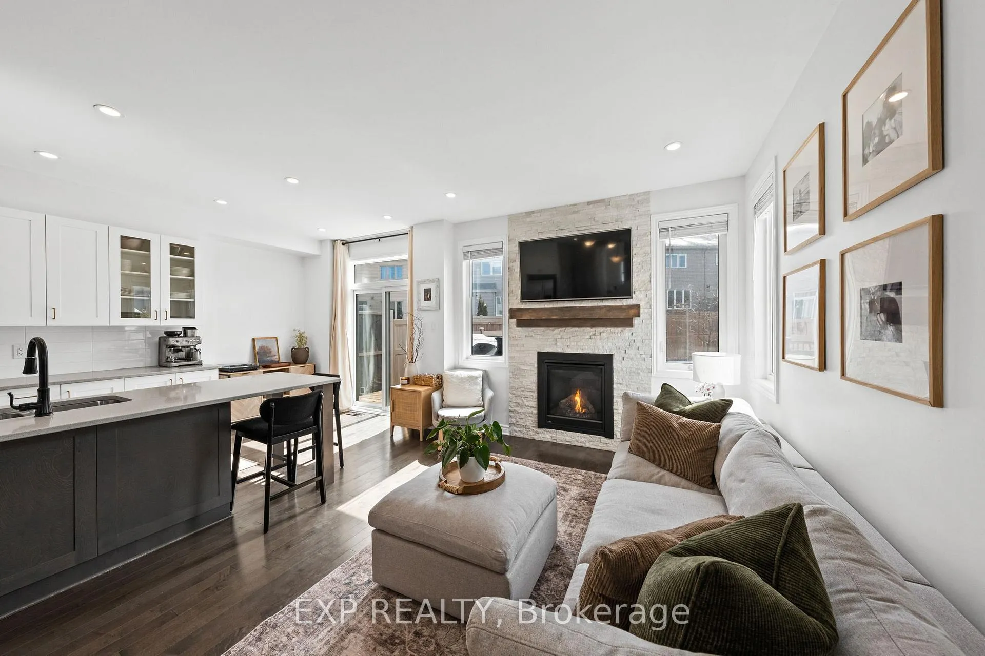 Photo 9 of 213 Belleek Lane, Ottawa, Barrhaven - Half Moon Bay — HOMEH