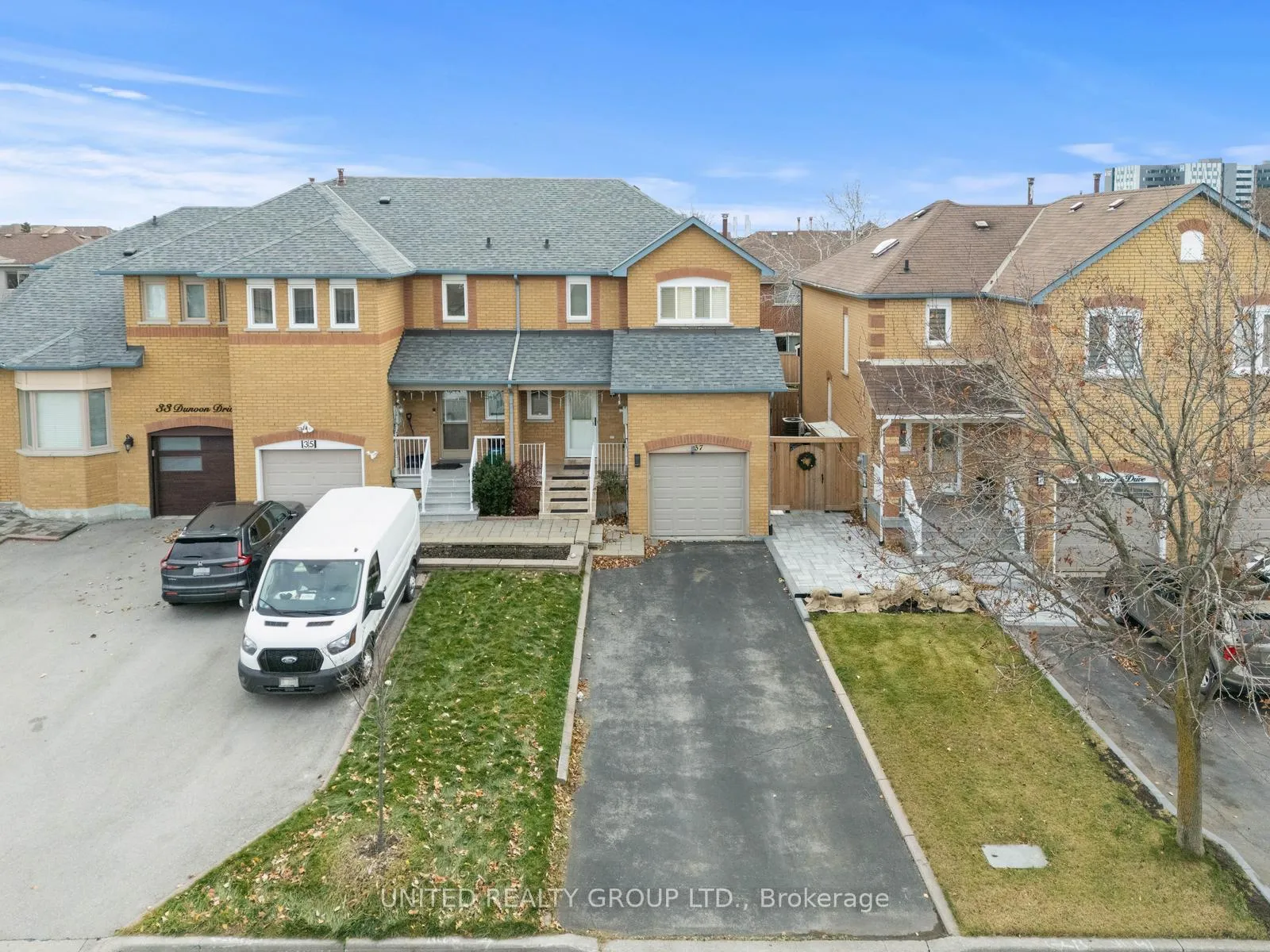 Photo 1 of 37 Dunoon Drive, Vaughan, Maple — HOMEH