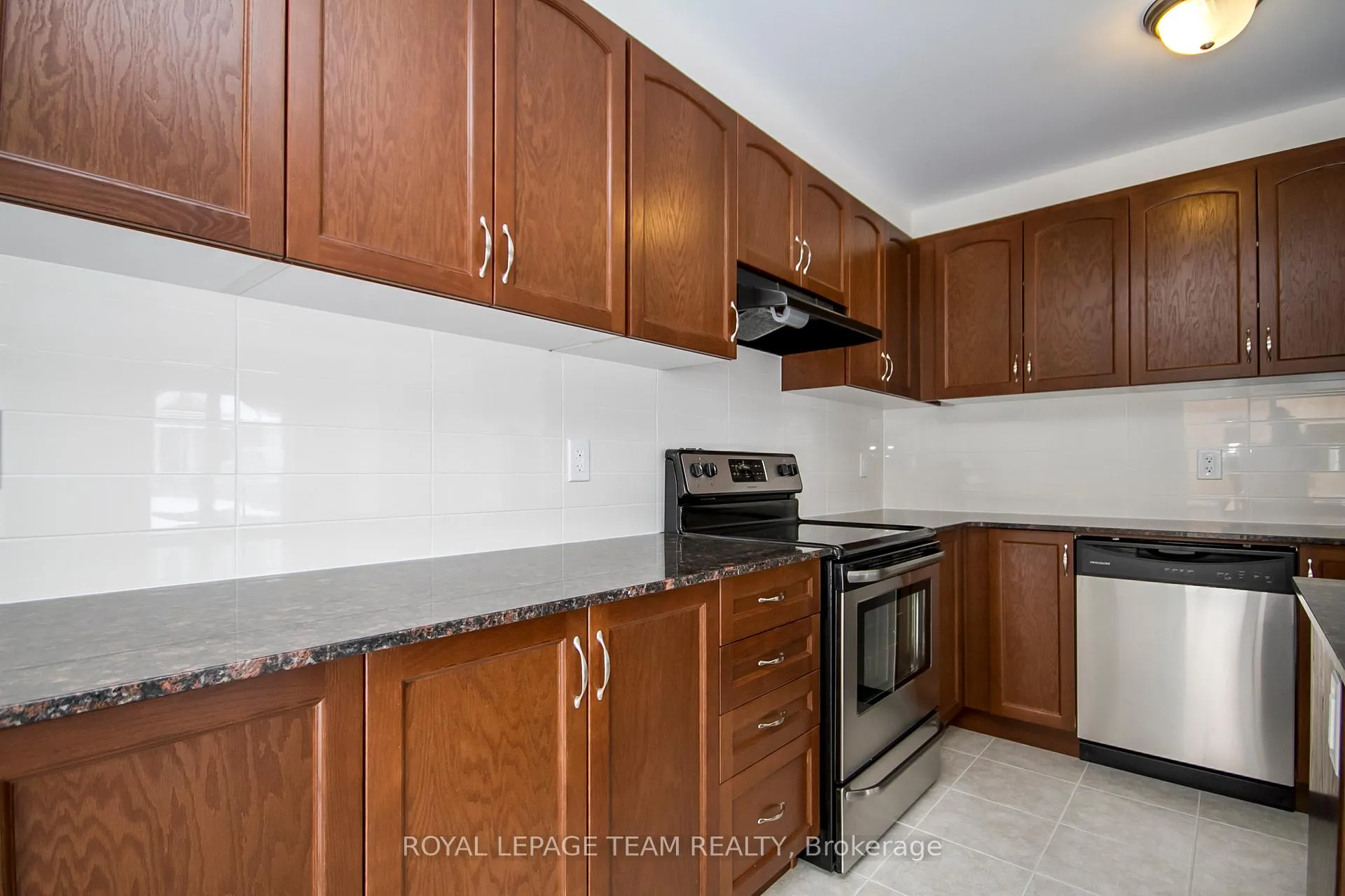 Photo 15 of 121 Santolina Street, Ottawa, Stittsville (North) — HOMEH