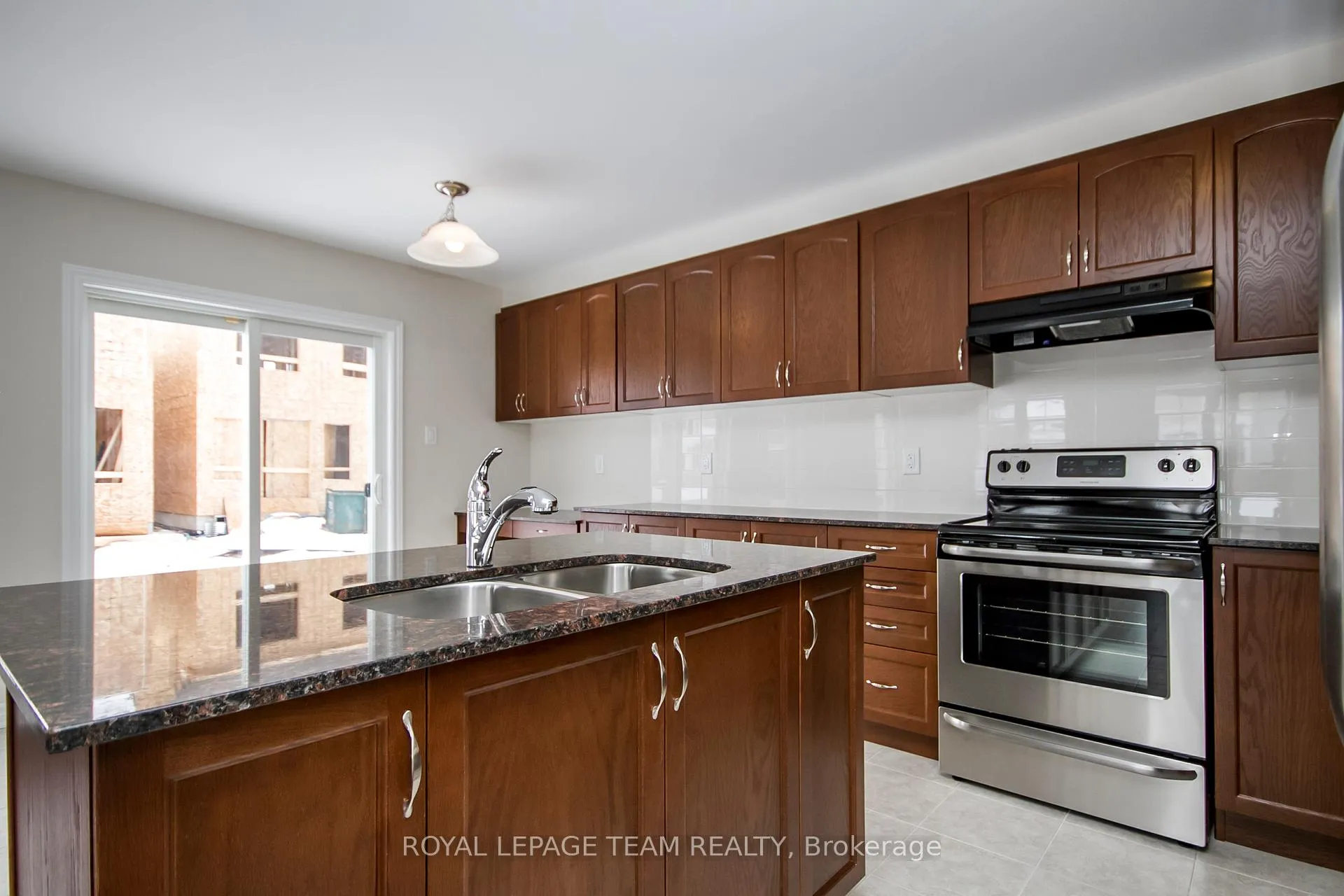 Photo 17 of 121 Santolina Street, Ottawa, Stittsville (North) — HOMEH