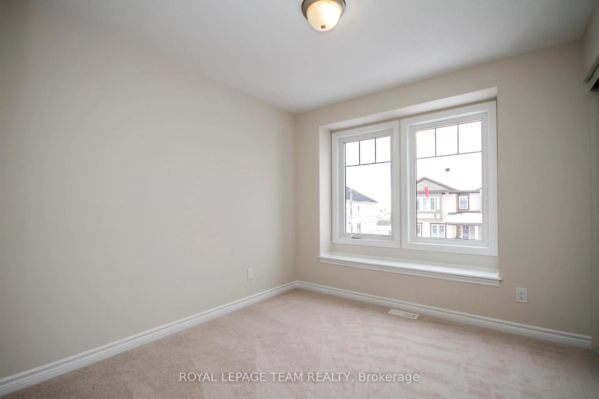 Photo 32 of 121 Santolina Street, Ottawa, Stittsville (North) — HOMEH
