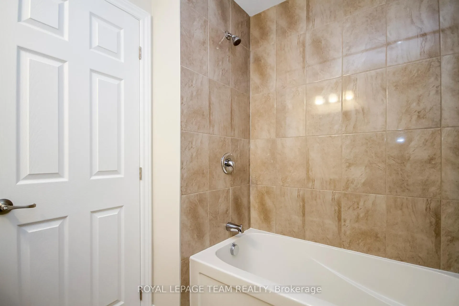 Photo 40 of 121 Santolina Street, Ottawa, Stittsville (North) — HOMEH