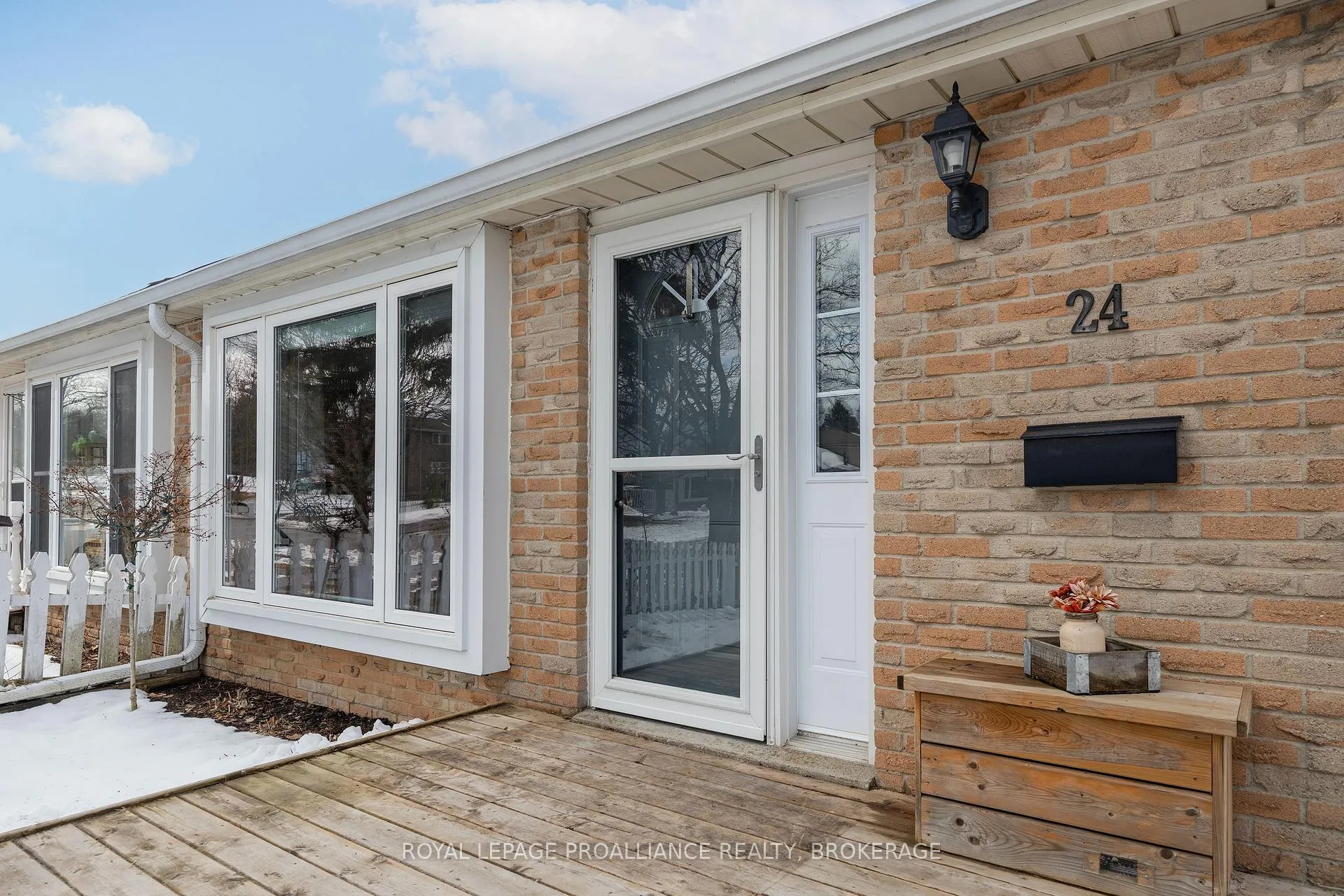 Photo 2 of 24 Glenarden Place, Kingston, West of Sir John A. Blvd — HOMEH
