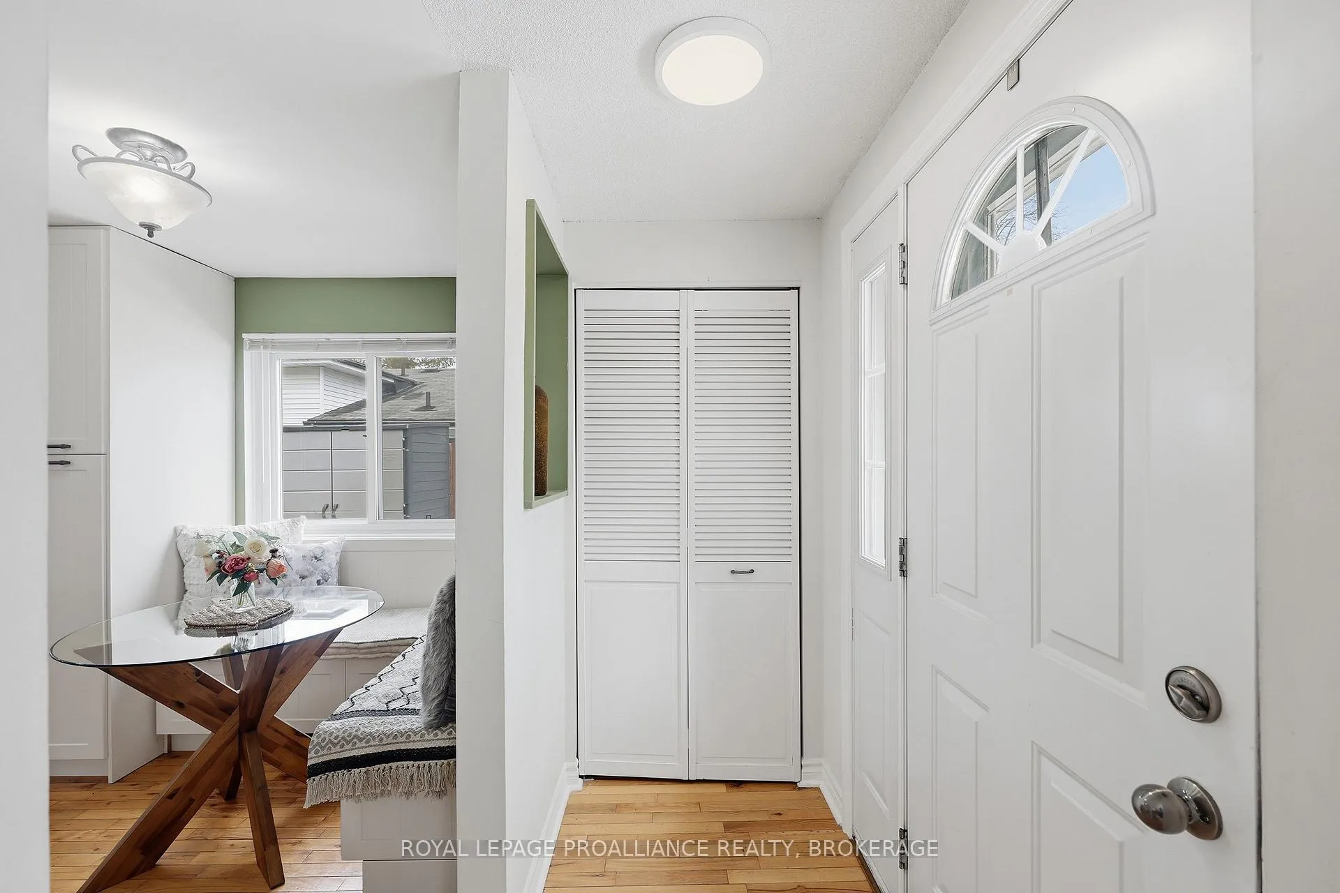 Photo 3 of 24 Glenarden Place, Kingston, West of Sir John A. Blvd — HOMEH
