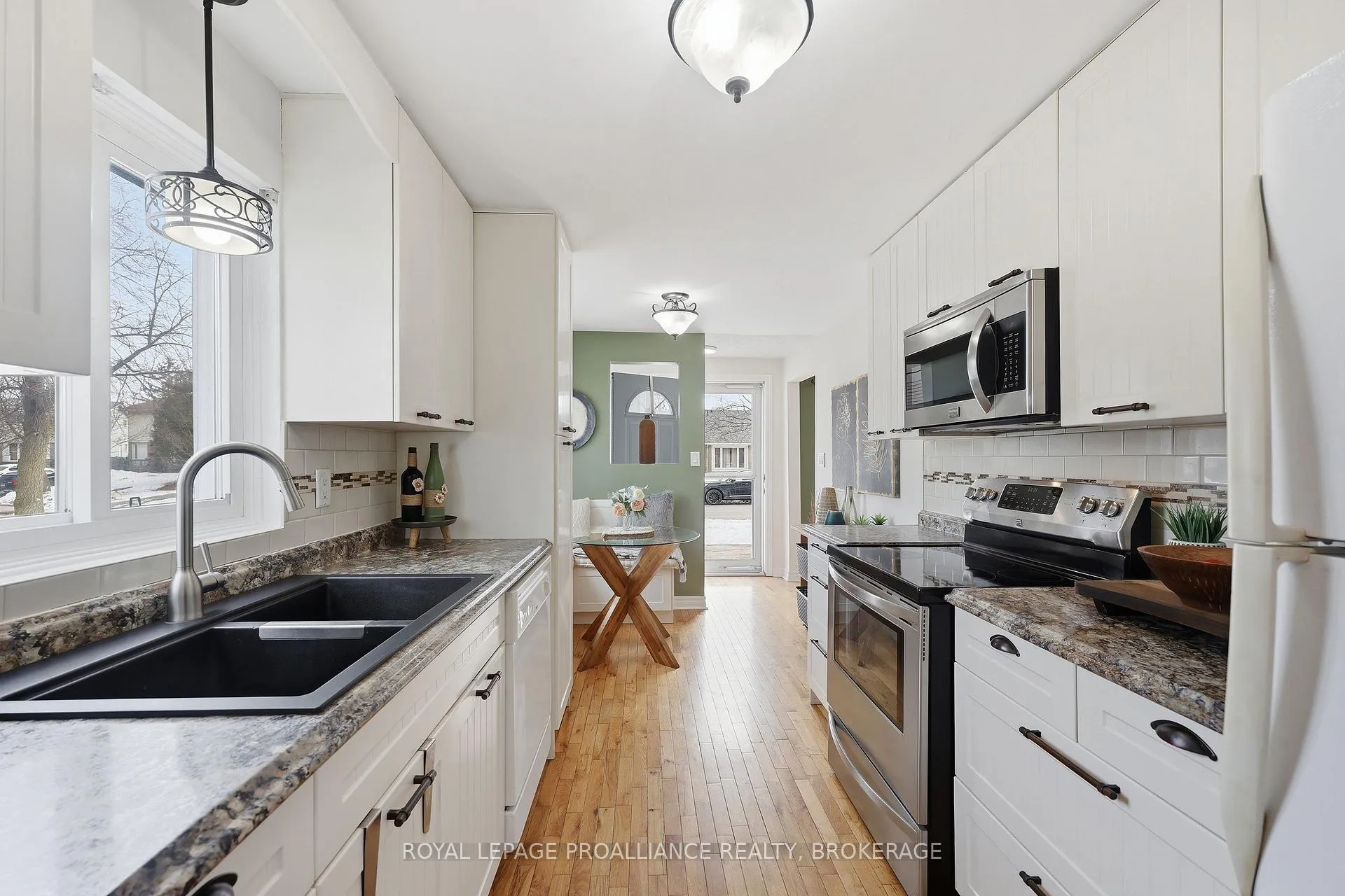 Photo 7 of 24 Glenarden Place, Kingston, West of Sir John A. Blvd — HOMEH