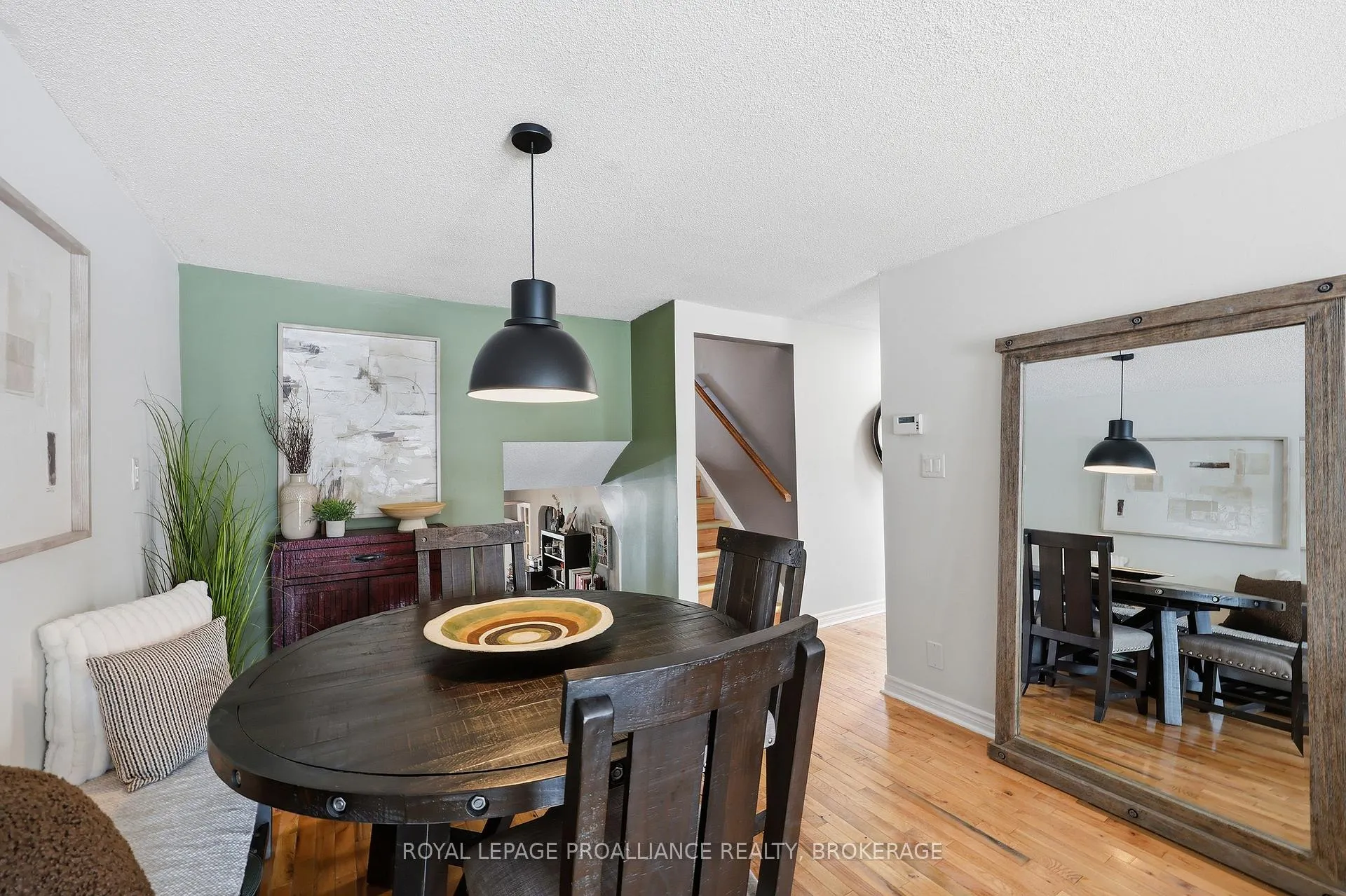 Photo 10 of 24 Glenarden Place, Kingston, West of Sir John A. Blvd — HOMEH
