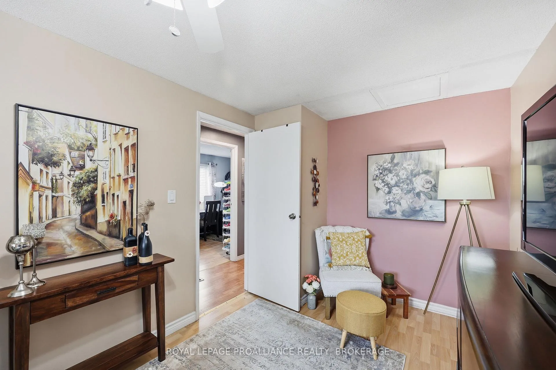 Photo 15 of 24 Glenarden Place, Kingston, West of Sir John A. Blvd — HOMEH