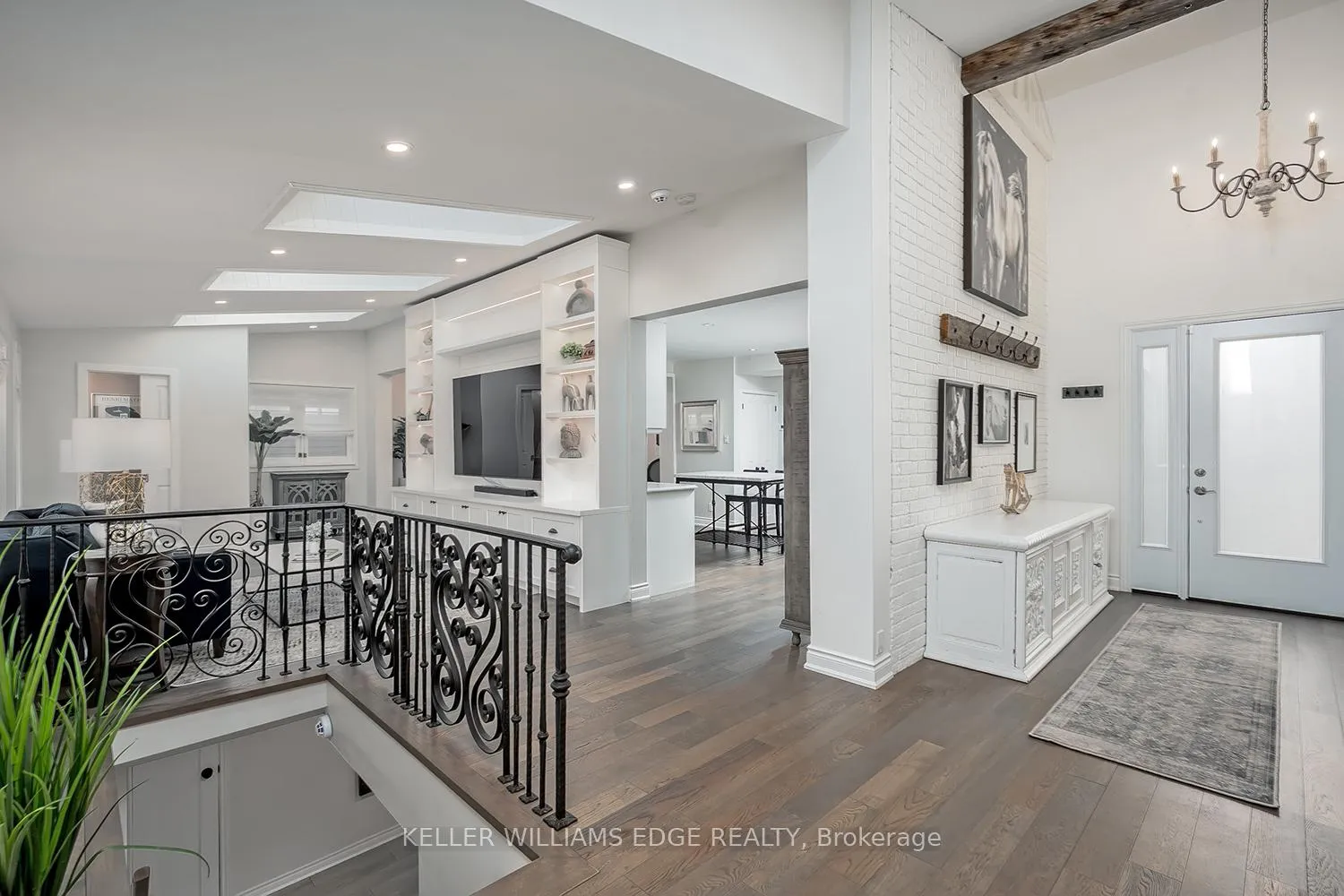 Photo 6 of 403 Smith Avenue, Burlington, Brant — HOMEH