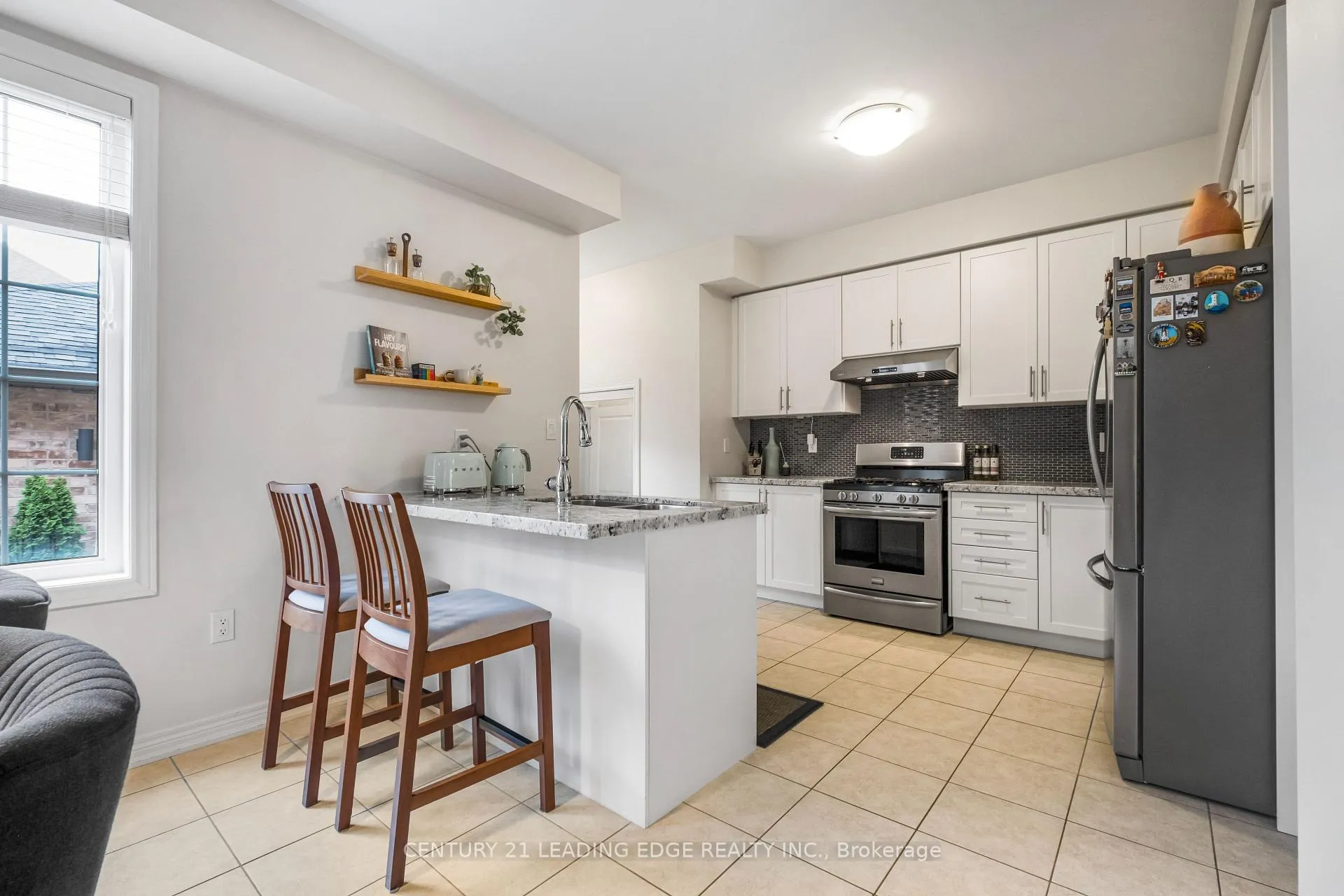 Photo 16 of 164 Moody Drive, Vaughan, Kleinburg — HOMEH