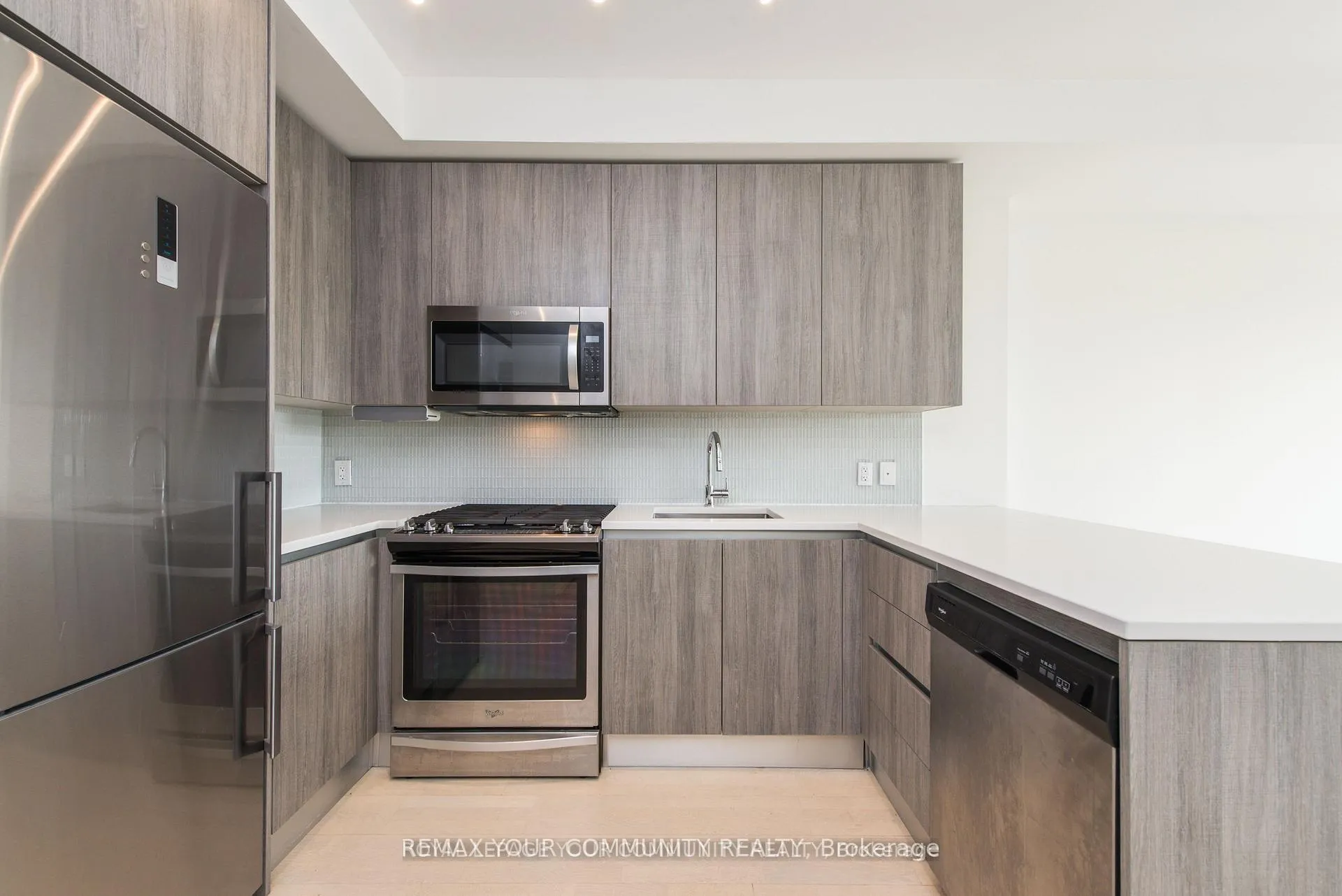 Photo 4 of Unit 502, 246 Logan Avenue, Toronto, South Riverdale — HOMEH
