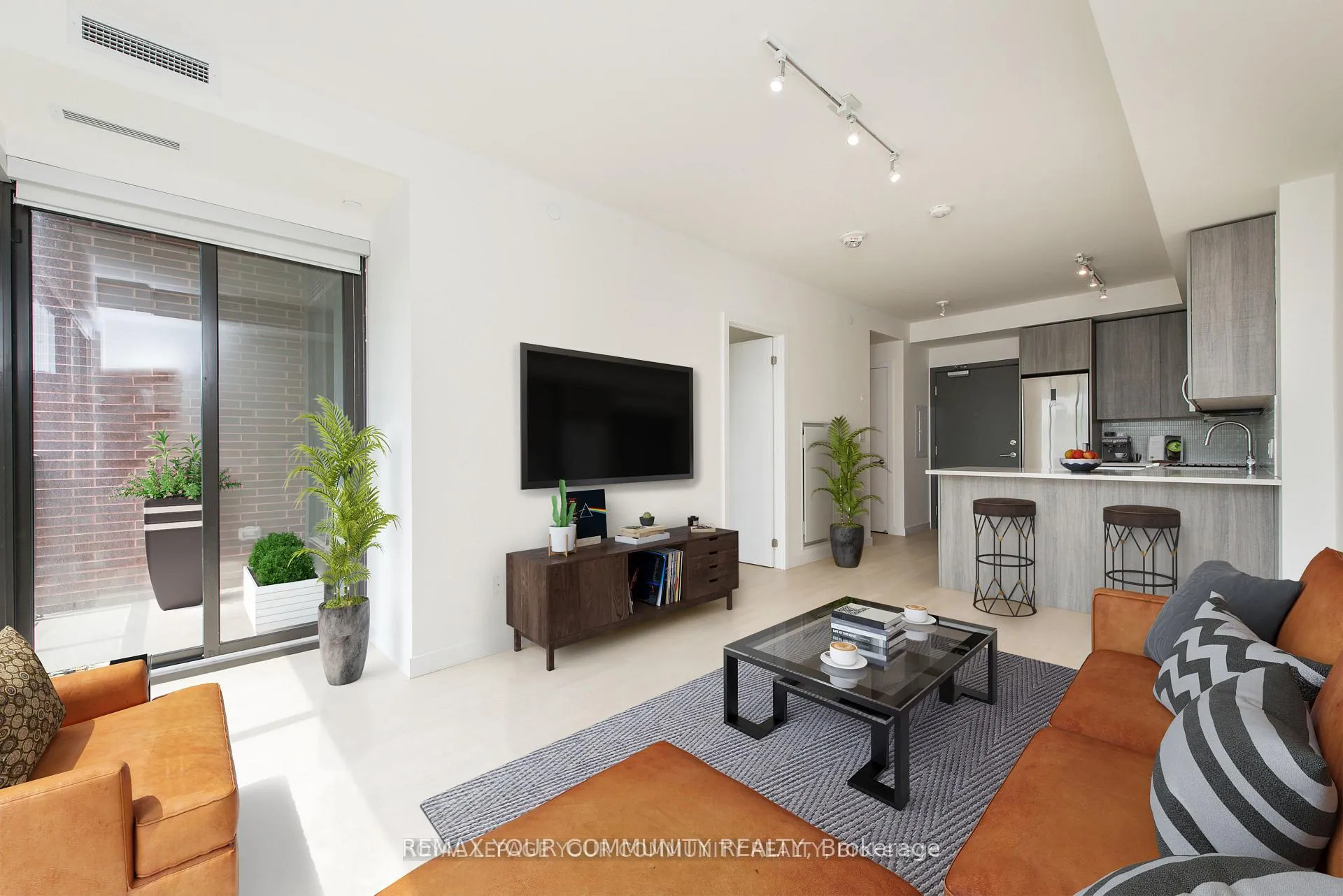 Photo 9 of Unit 502, 246 Logan Avenue, Toronto, South Riverdale — HOMEH