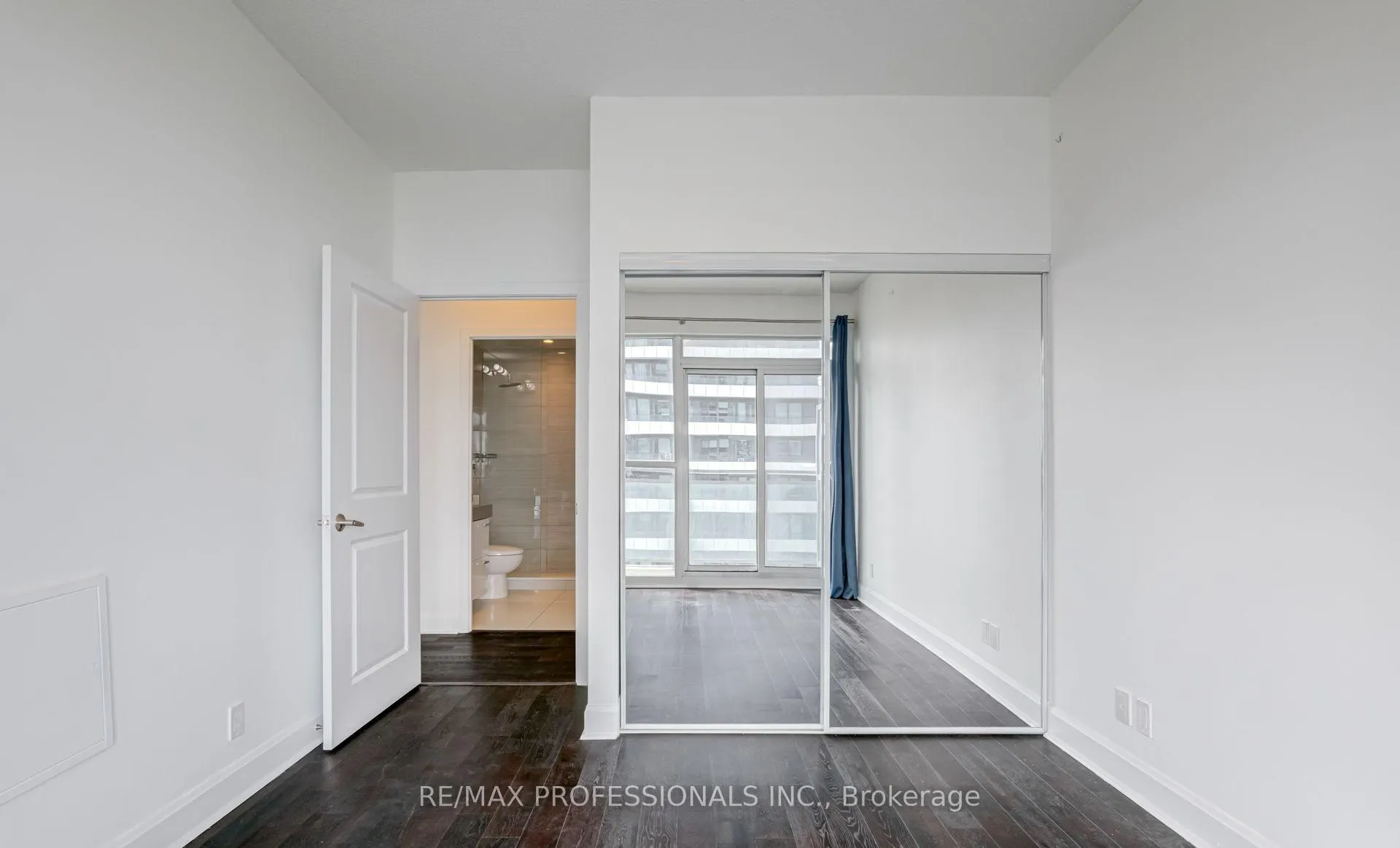 Photo 12 of Unit 2903, 33 Shore Breeze Drive, Etobicoke, Mimico — HOMEH