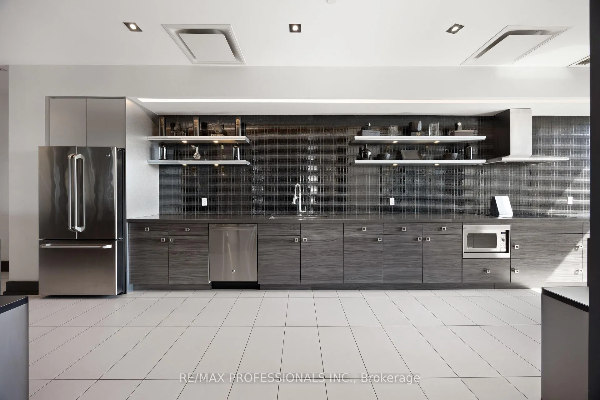 Photo 20 of Unit 2903, 33 Shore Breeze Drive, Etobicoke, Mimico — HOMEH