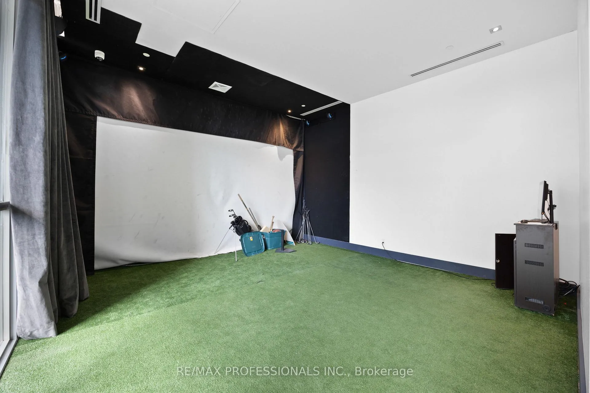 Photo 25 of Unit 2903, 33 Shore Breeze Drive, Etobicoke, Mimico — HOMEH