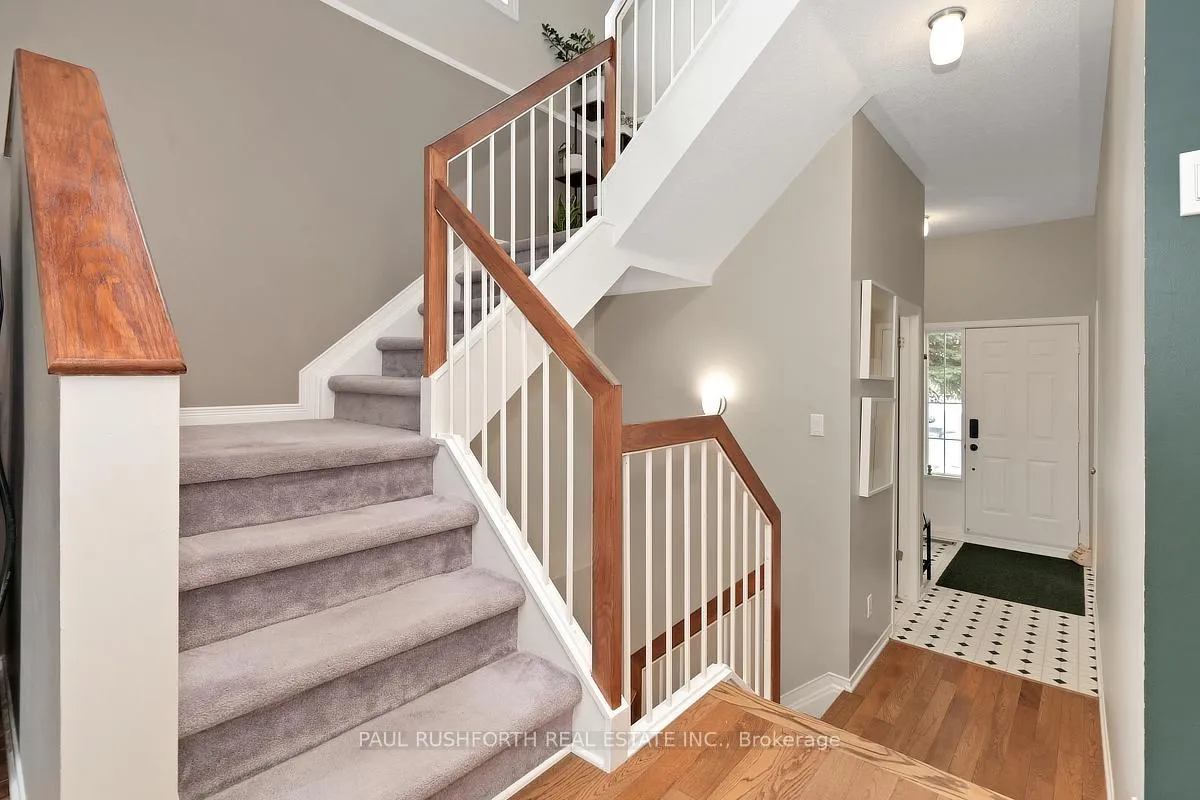 Photo 5 of 47 Deerchase Court, Ottawa, Kanata - Emerald Meadows/Trailwest — HOMEH