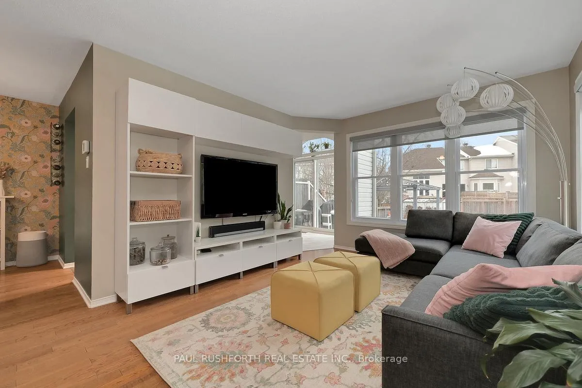 Photo 8 of 47 Deerchase Court, Ottawa, Kanata - Emerald Meadows/Trailwest — HOMEH