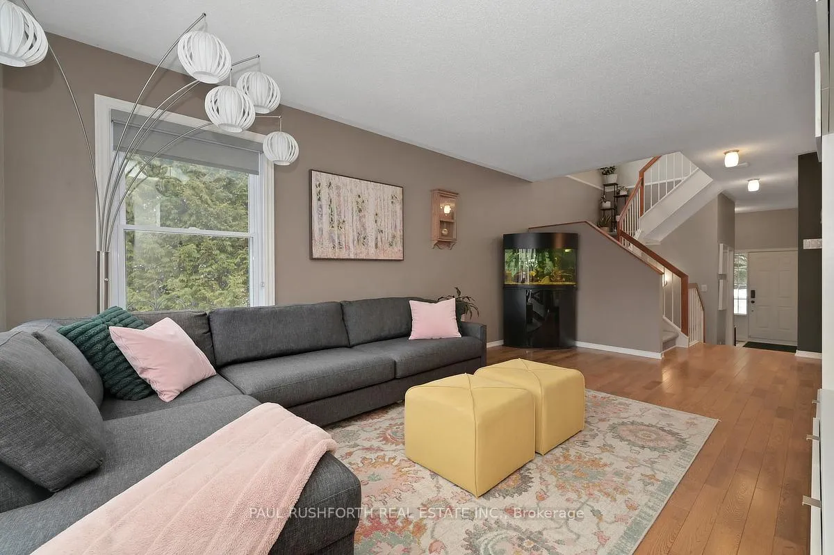 Photo 9 of 47 Deerchase Court, Ottawa, Kanata - Emerald Meadows/Trailwest — HOMEH