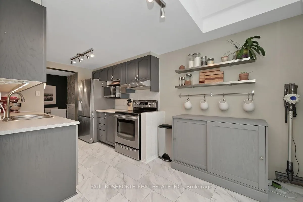 Photo 10 of 47 Deerchase Court, Ottawa, Kanata - Emerald Meadows/Trailwest — HOMEH