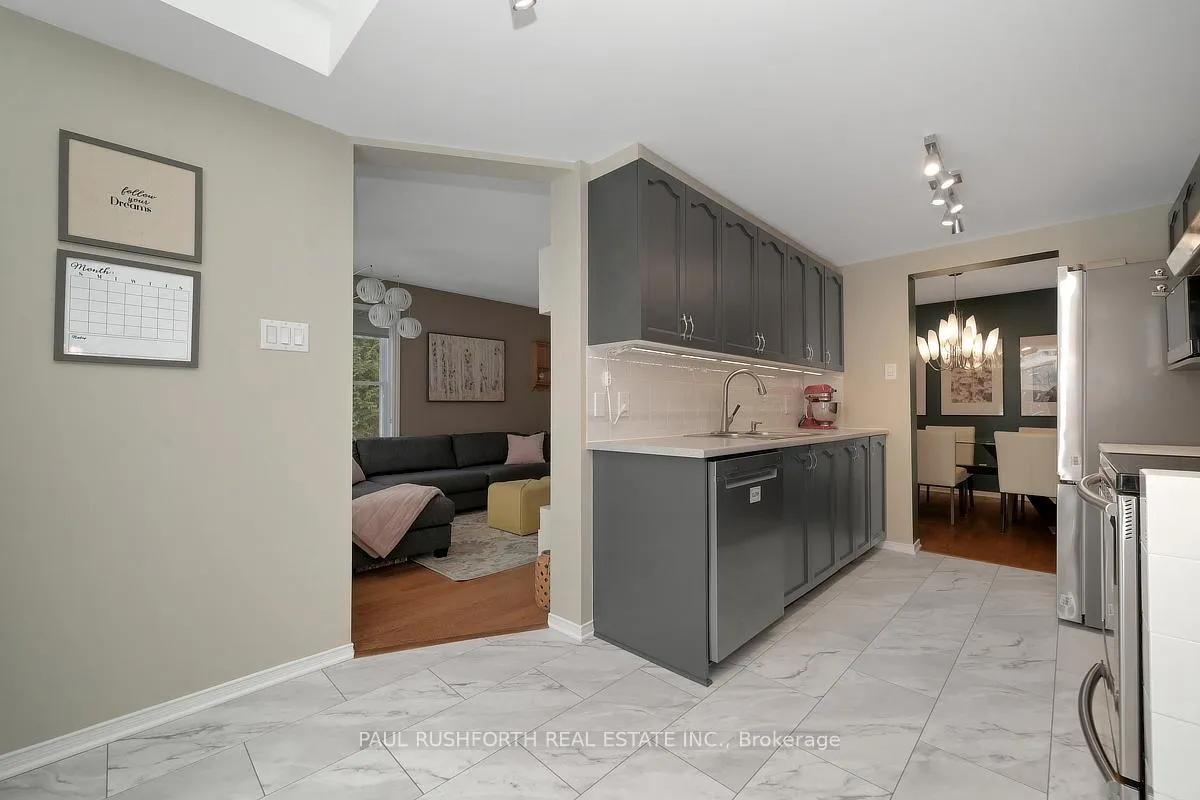 Photo 12 of 47 Deerchase Court, Ottawa, Kanata - Emerald Meadows/Trailwest — HOMEH