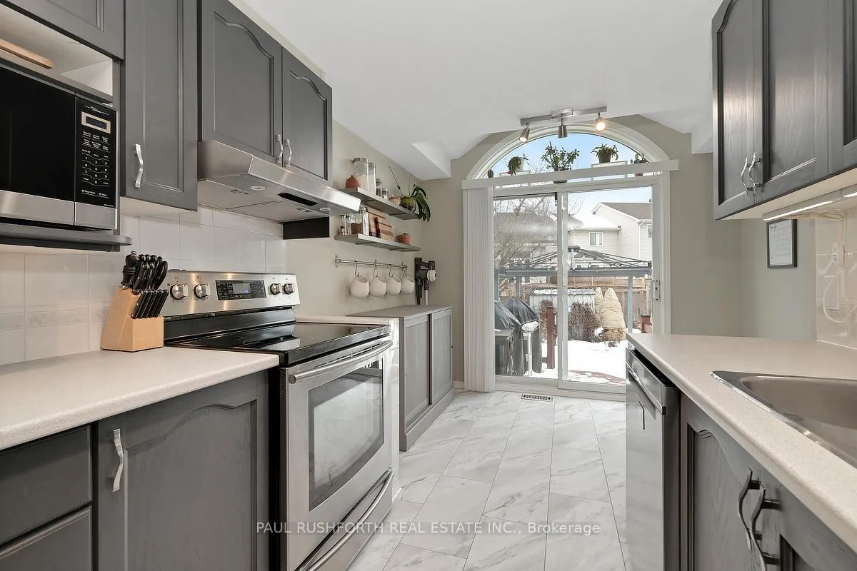 Photo 14 of 47 Deerchase Court, Ottawa, Kanata - Emerald Meadows/Trailwest — HOMEH