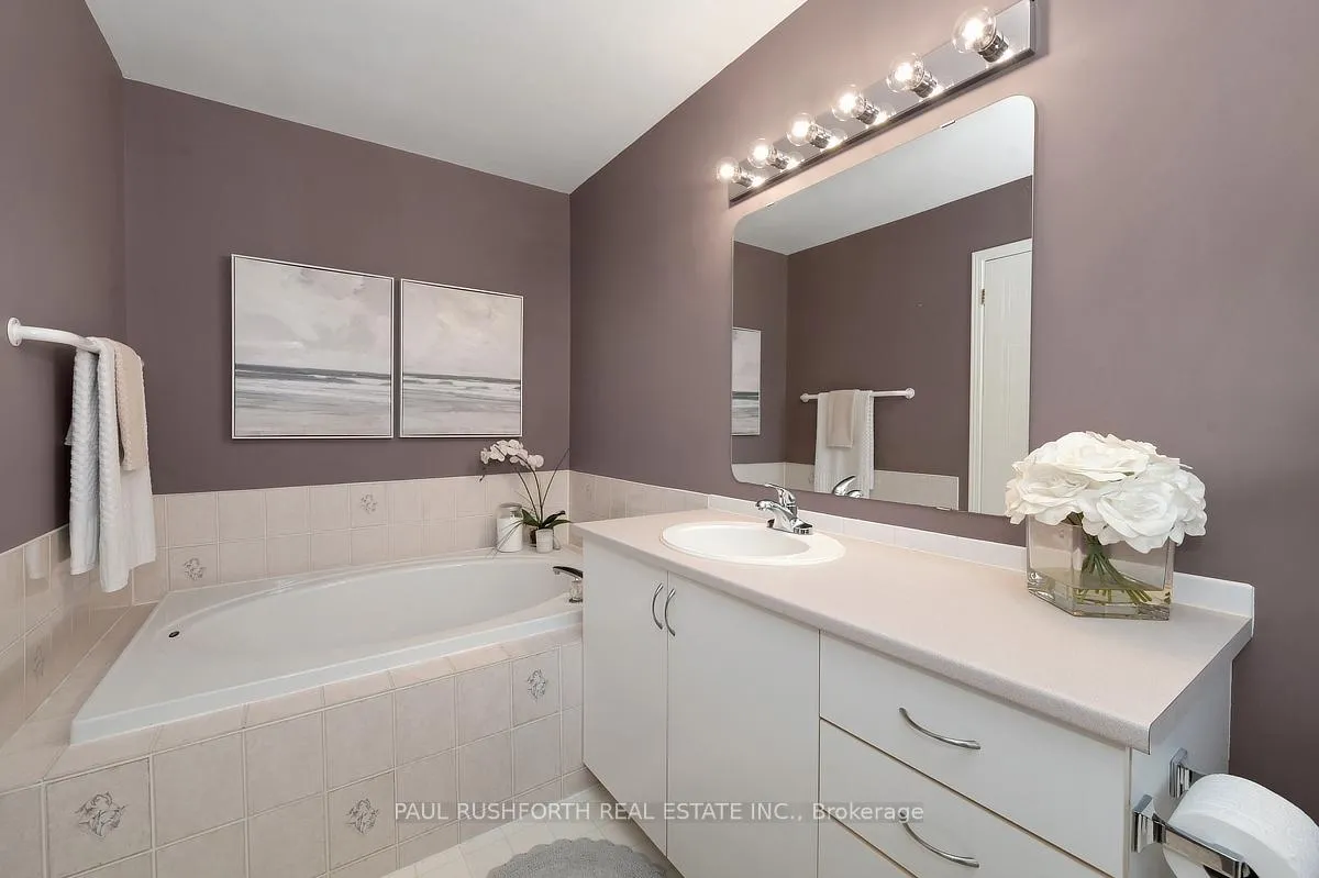 Photo 24 of 47 Deerchase Court, Ottawa, Kanata - Emerald Meadows/Trailwest — HOMEH