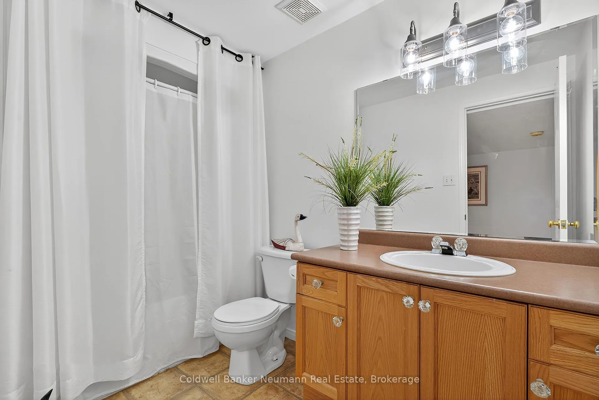 Photo 24 of 17 Milson Crescent, Guelph, Kortright Hills — HOMEH