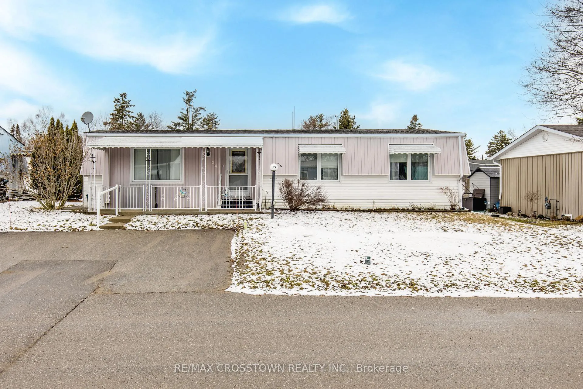 Photo 1 of 24 Linden Lane, Innisfil, Rural Innisfil — HOMEH