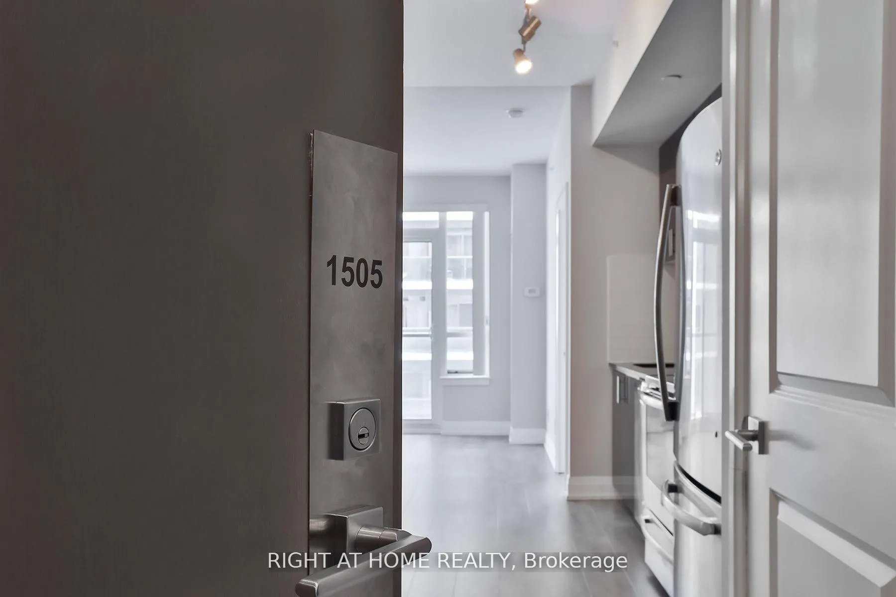 Photo 3 of Unit 1505, 7165 Yonge Street, Markham, Grandview — HOMEH