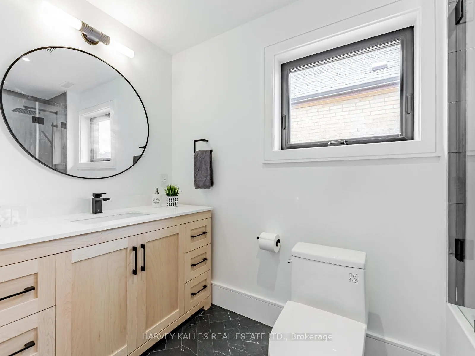 Photo 30 of 379 Winona Drive, Toronto, Oakwood Village — HOMEH