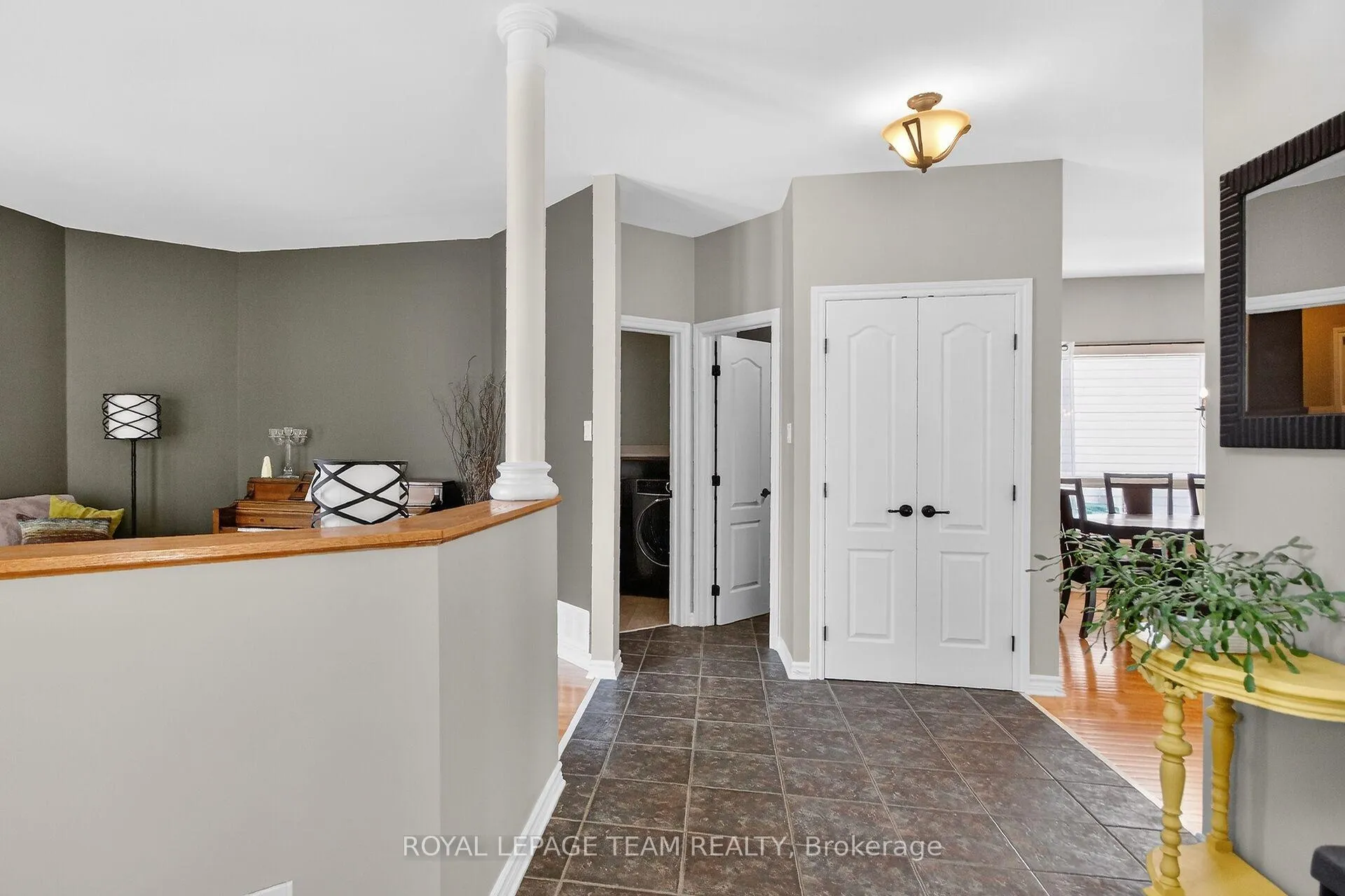 Photo 8 of 11 Vermont Avenue, Ottawa, Barrhaven East — HOMEH