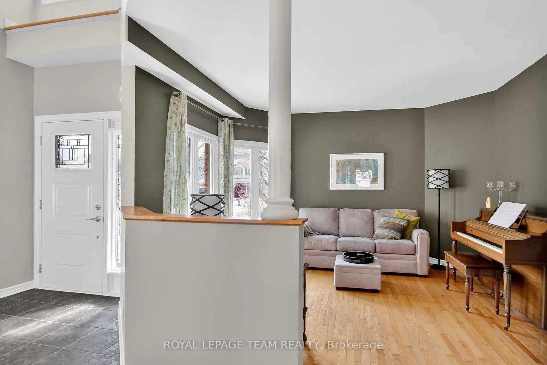 Photo 9 of 11 Vermont Avenue, Ottawa, Barrhaven East — HOMEH