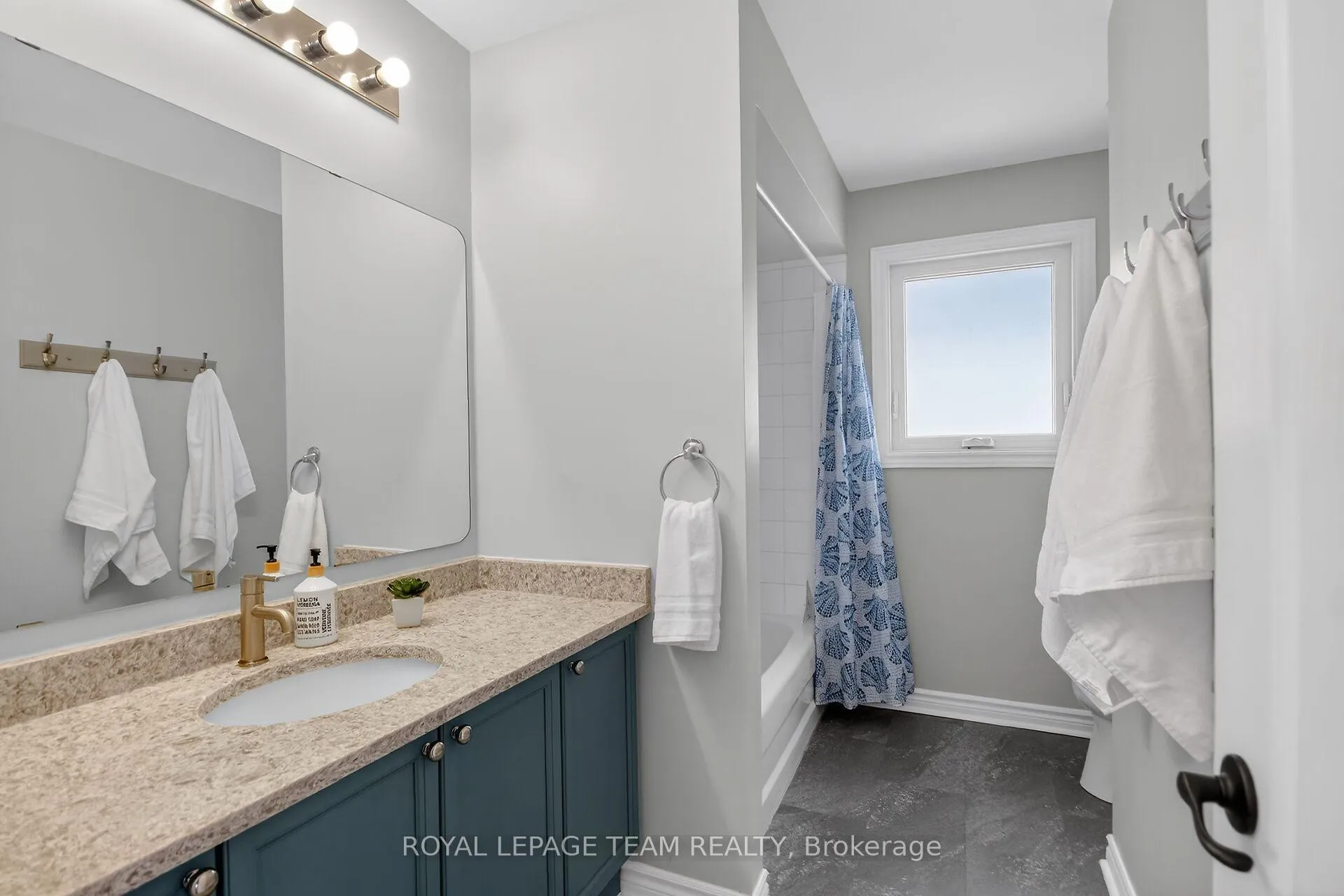 Photo 35 of 11 Vermont Avenue, Ottawa, Barrhaven East — HOMEH