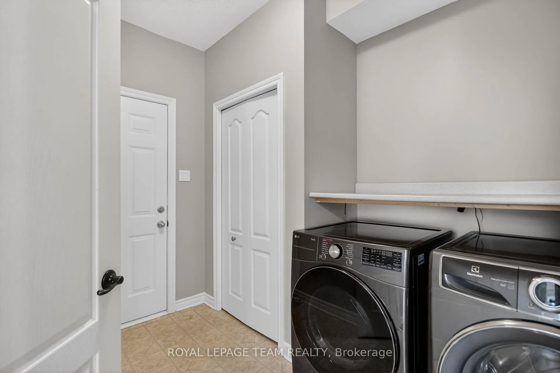Photo 38 of 11 Vermont Avenue, Ottawa, Barrhaven East — HOMEH