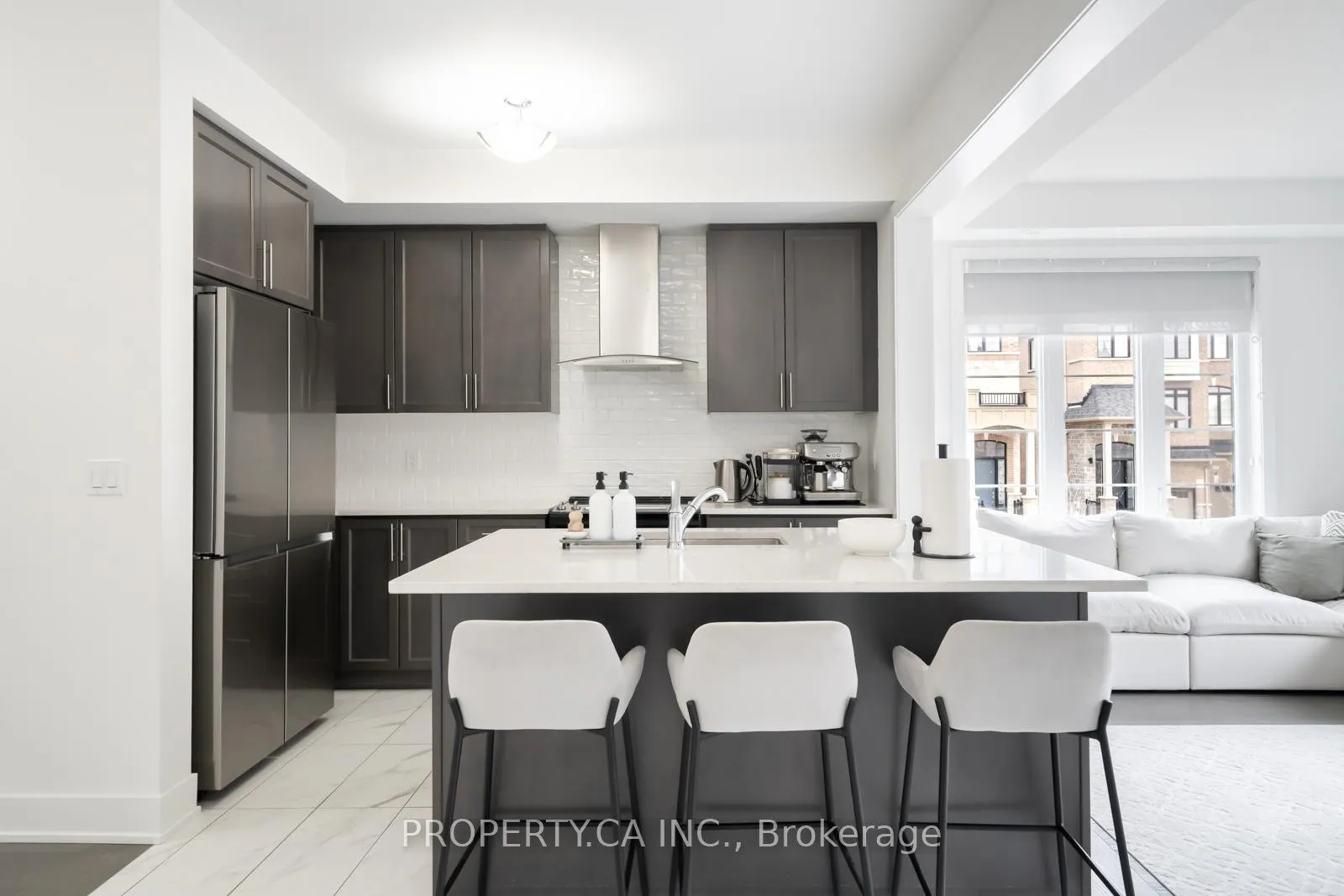 Photo 12 of 21 Gillivary Drive, Whitby, Rural Whitby — HOMEH