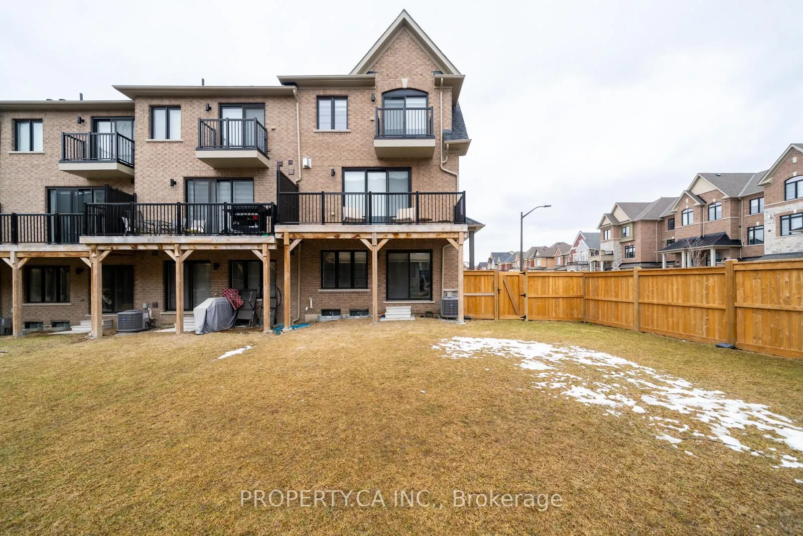 Photo 30 of 21 Gillivary Drive, Whitby, Rural Whitby — HOMEH