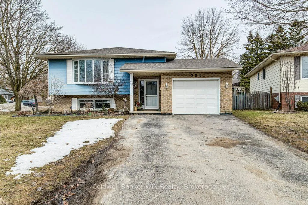 Photo 1 of 294 Forest Glen Drive, Wellington North, Mount Forest — HOMEH