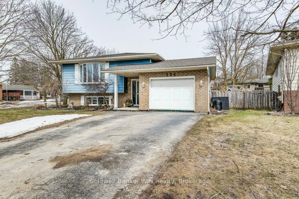 Photo 4 of 294 Forest Glen Drive, Wellington North, Mount Forest — HOMEH