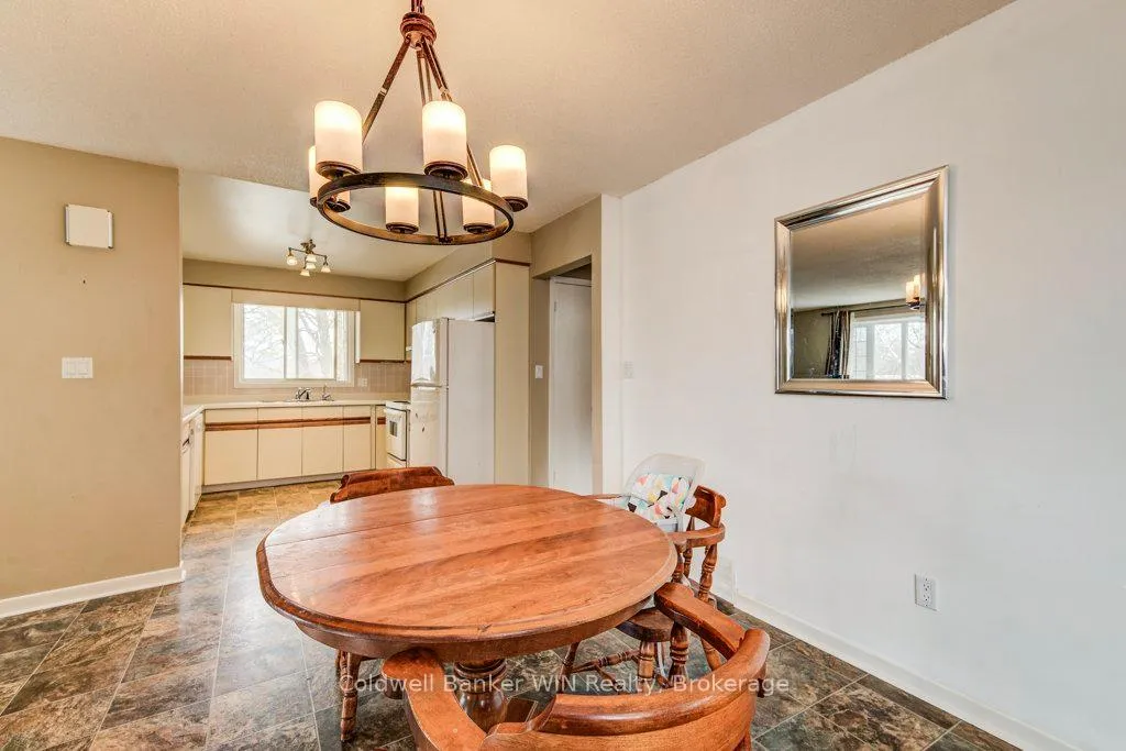 Photo 14 of 294 Forest Glen Drive, Wellington North, Mount Forest — HOMEH