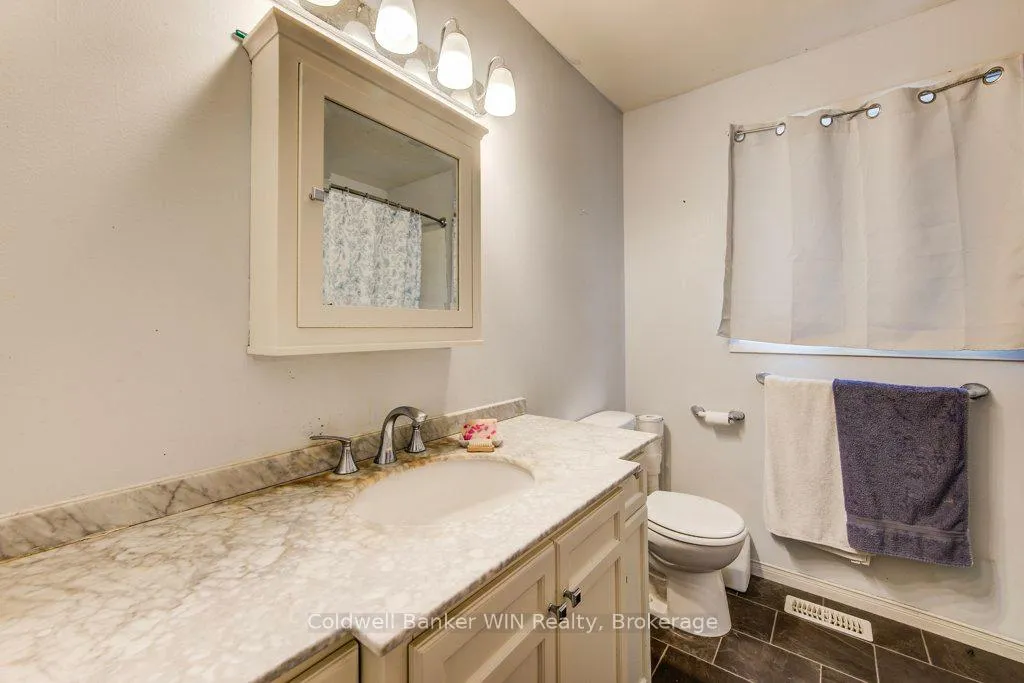 Photo 21 of 294 Forest Glen Drive, Wellington North, Mount Forest — HOMEH