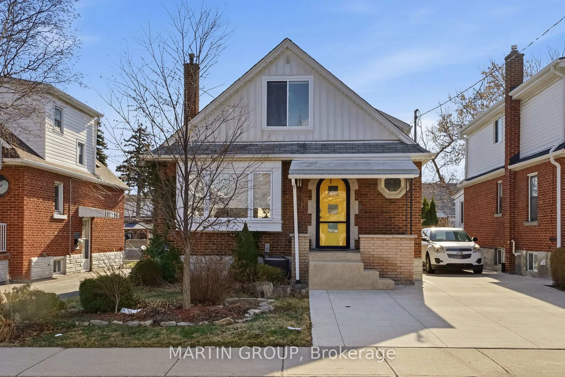 Photo 1 of 151 Rodgers Road, Hamilton, Bartonville — HOMEH
