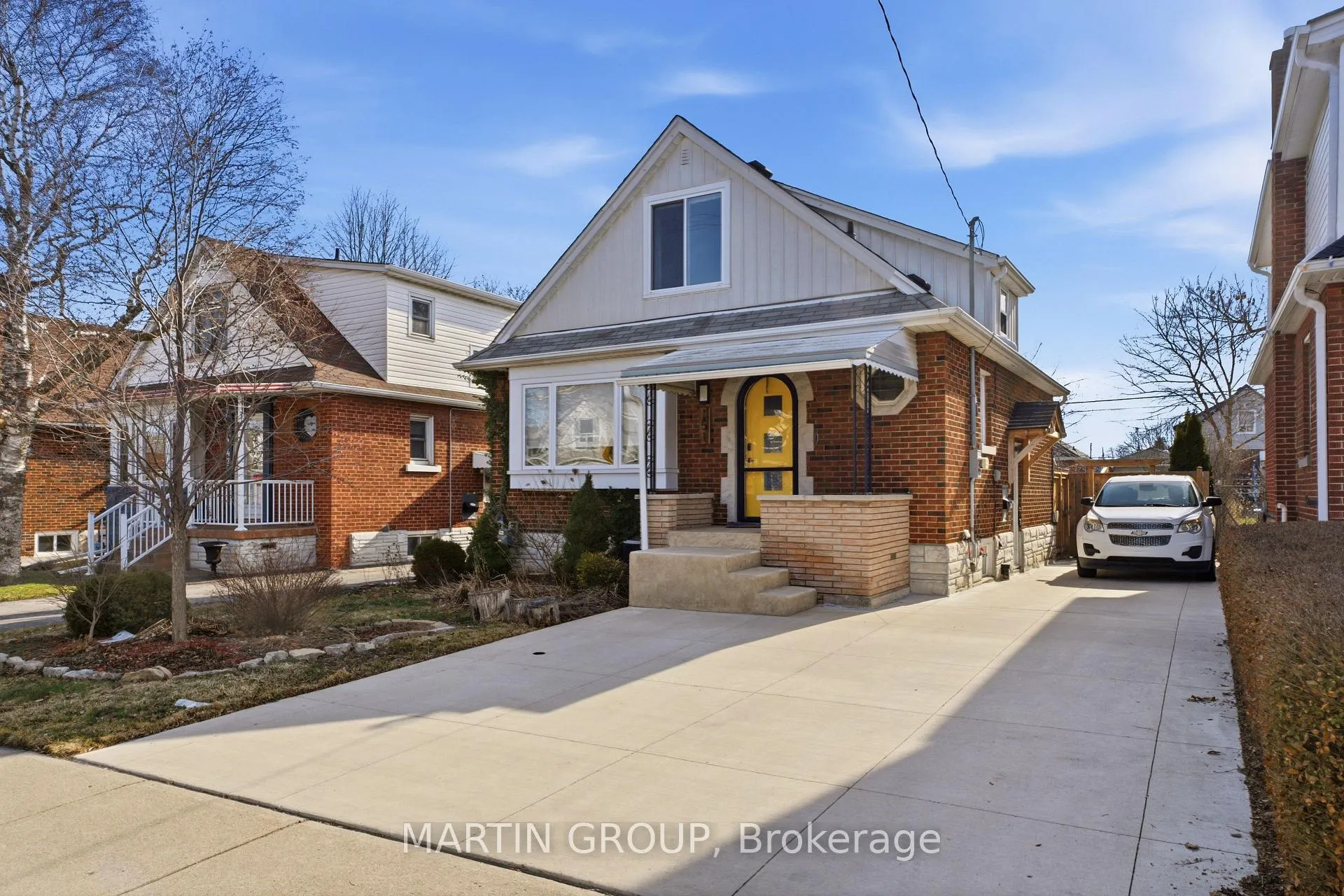 Photo 2 of 151 Rodgers Road, Hamilton, Bartonville — HOMEH