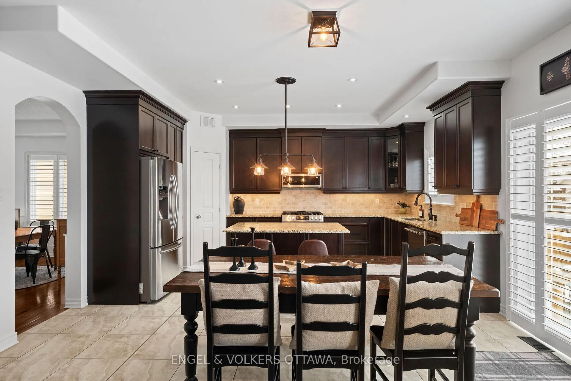 Photo 5 of 407 Landswood Way, Ottawa, Stittsville (South) — HOMEH