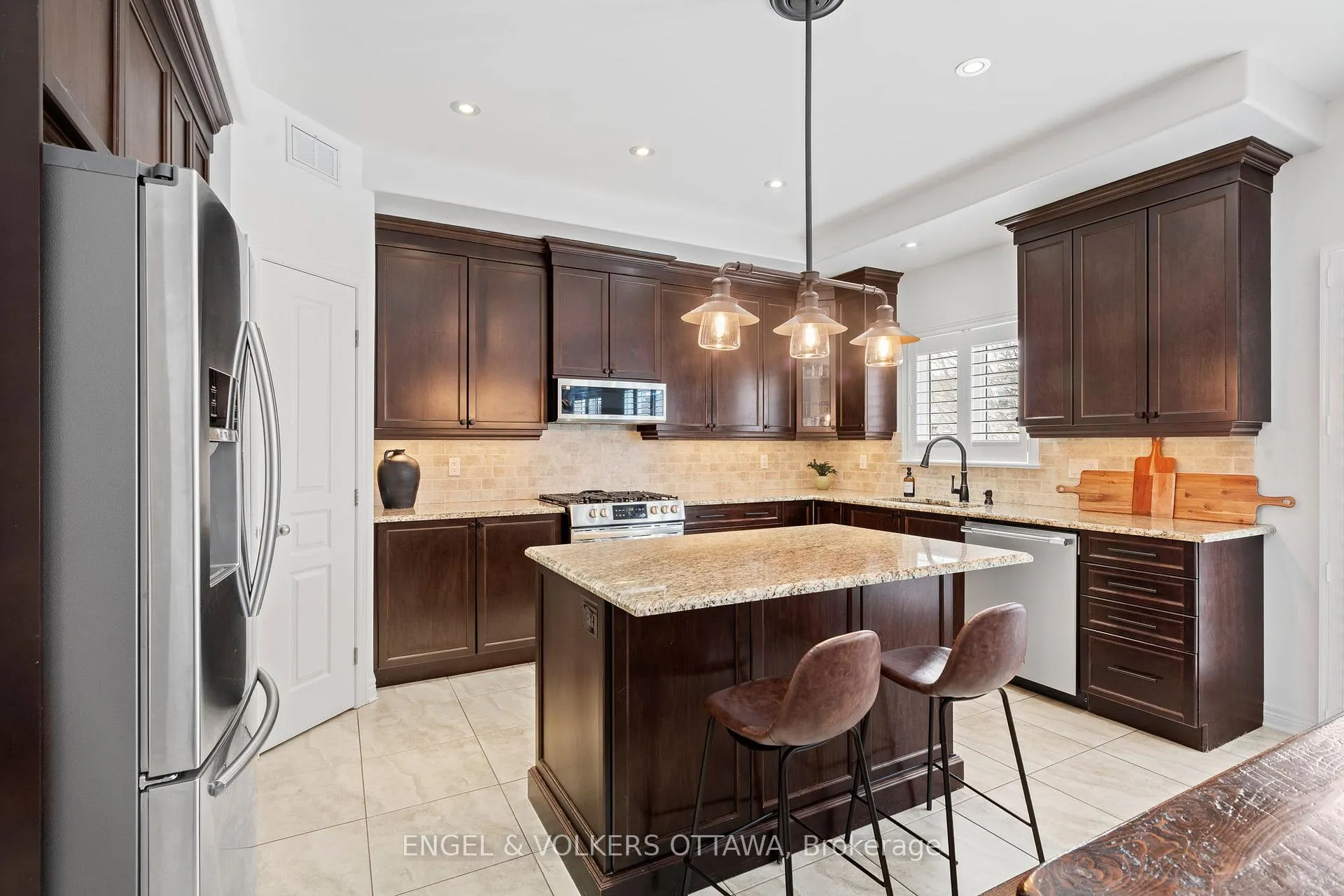 Photo 6 of 407 Landswood Way, Ottawa, Stittsville (South) — HOMEH