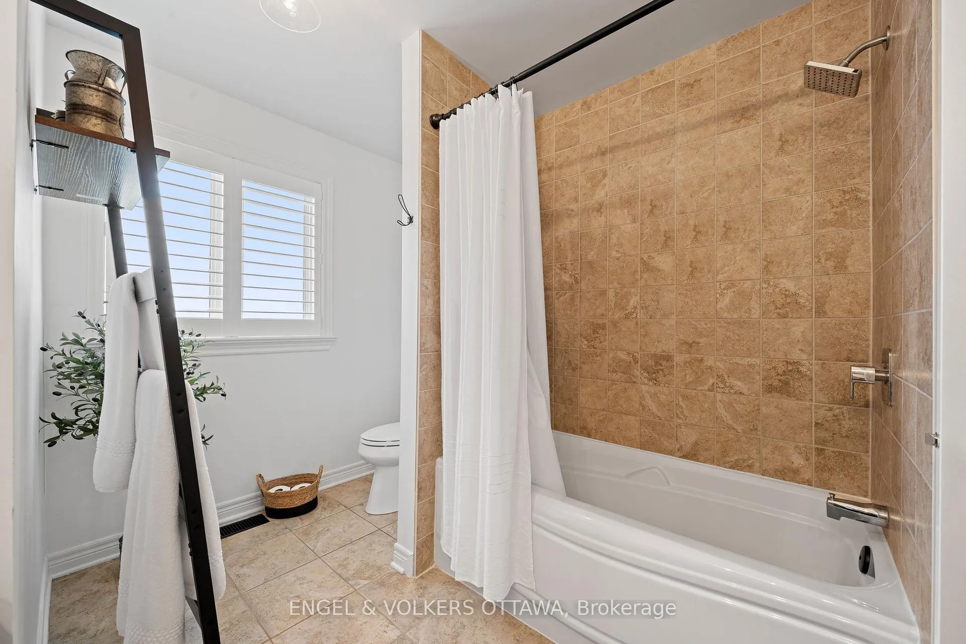 Photo 29 of 407 Landswood Way, Ottawa, Stittsville (South) — HOMEH