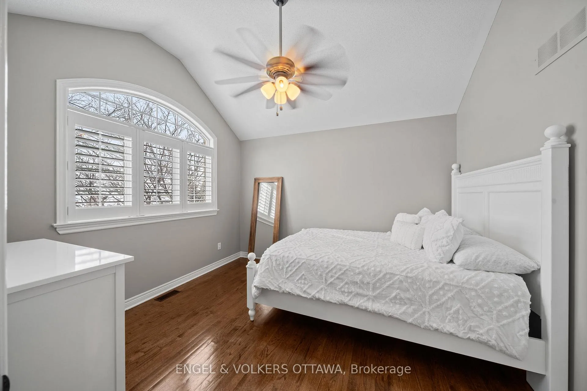 Photo 32 of 407 Landswood Way, Ottawa, Stittsville (South) — HOMEH