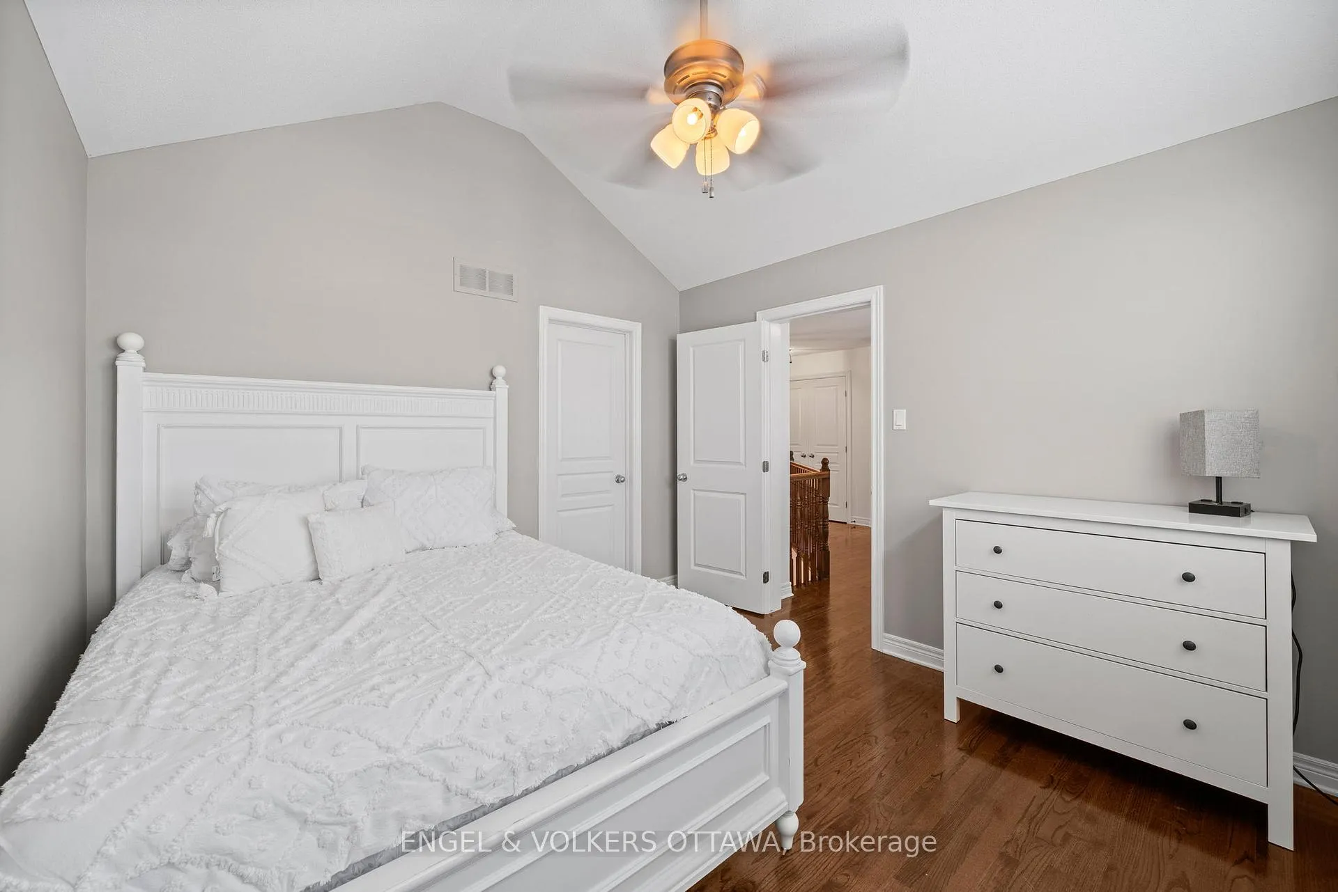 Photo 33 of 407 Landswood Way, Ottawa, Stittsville (South) — HOMEH
