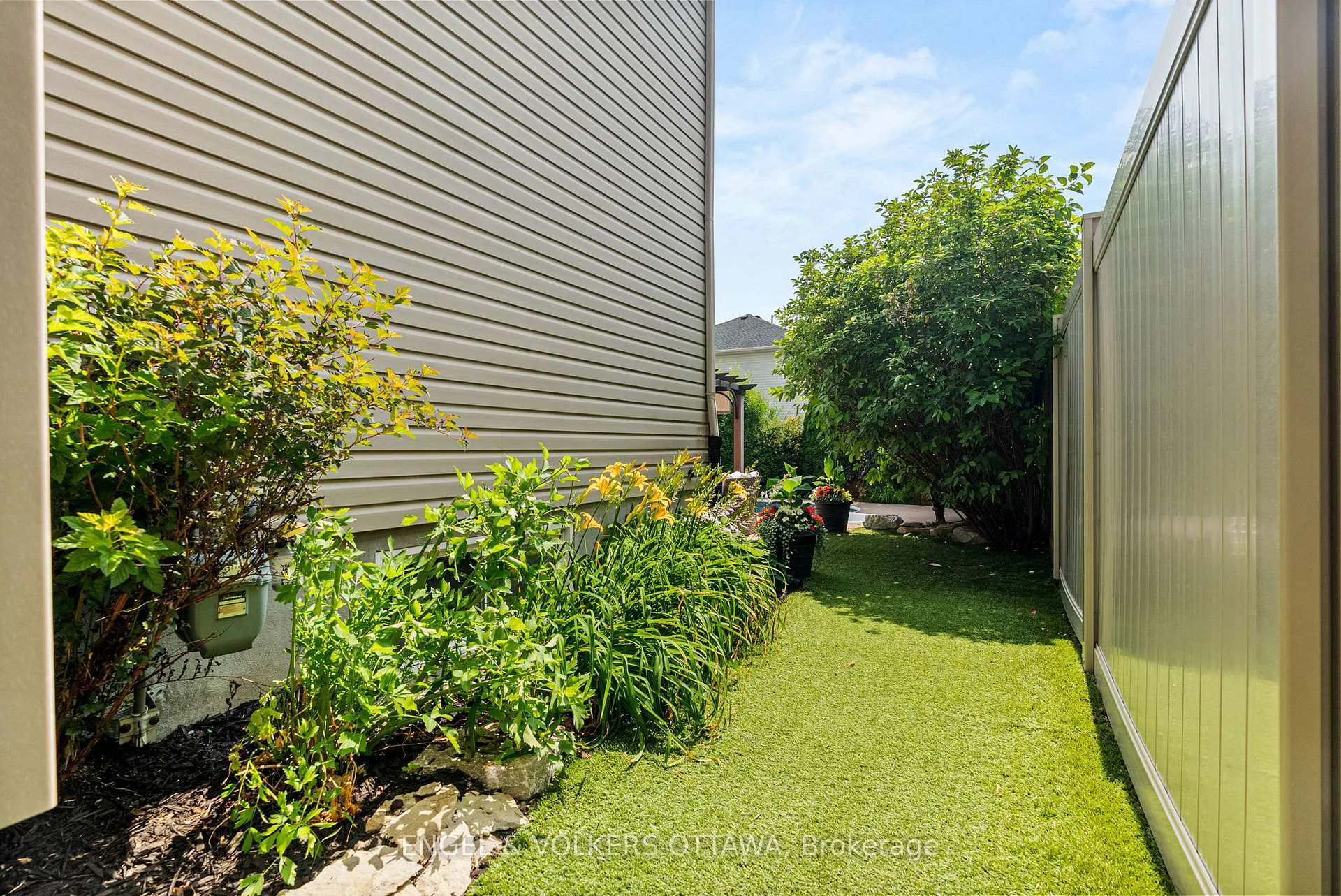 Photo 44 of 407 Landswood Way, Ottawa, Stittsville (South) — HOMEH