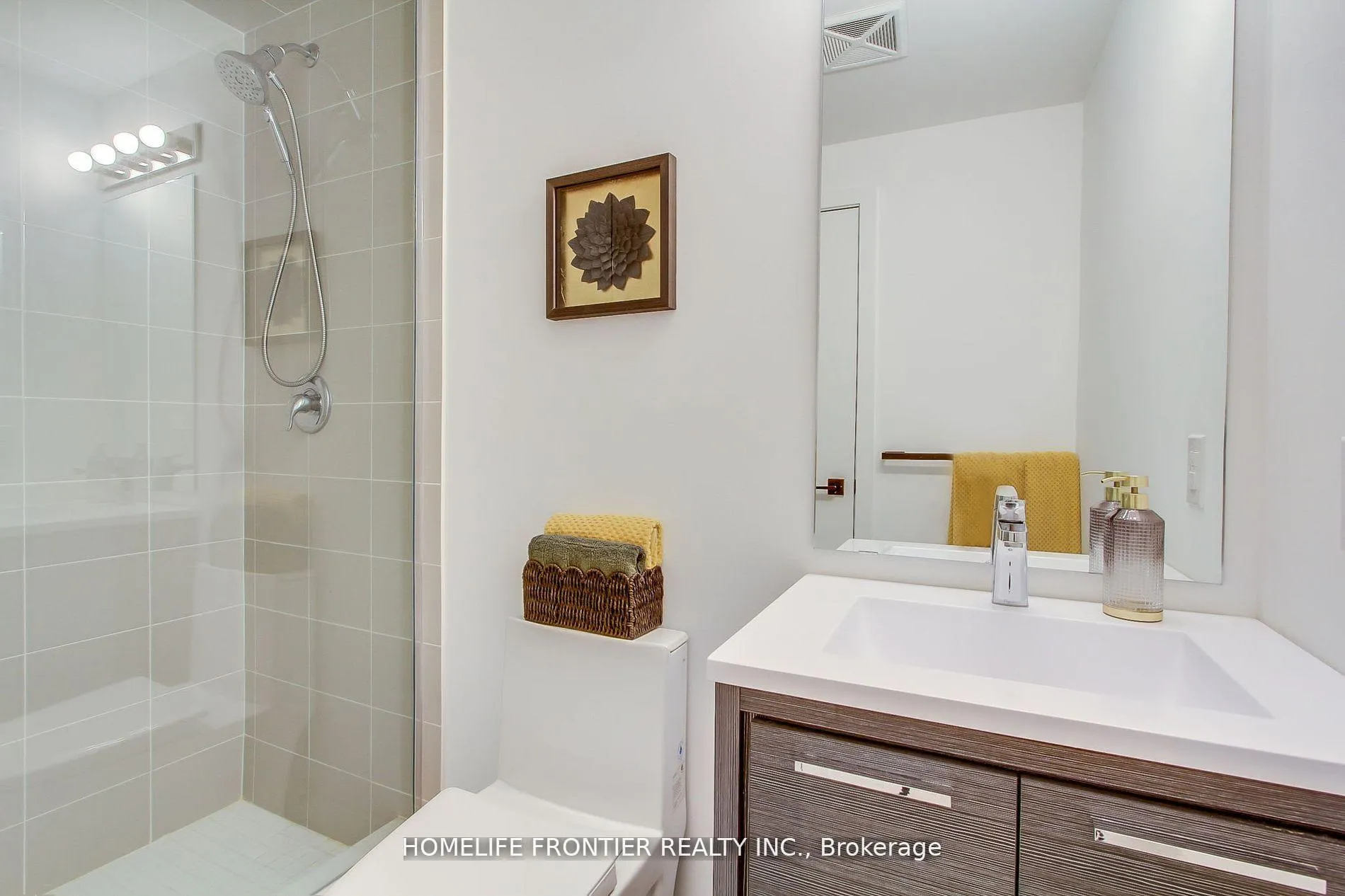 Photo 19 of Unit 318, 4 Spice Way, Barrie, Innis-Shore — HOMEH