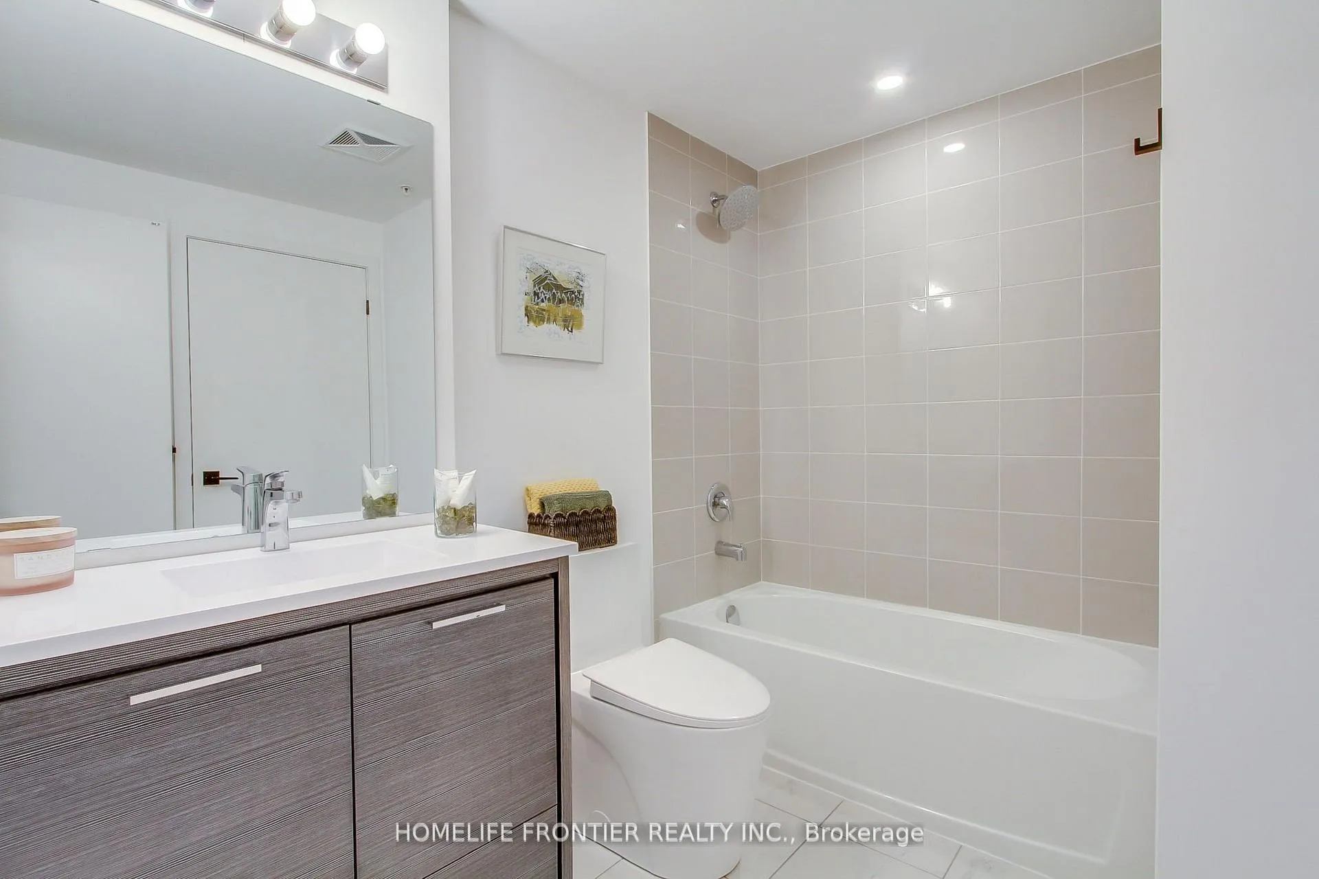Photo 20 of Unit 318, 4 Spice Way, Barrie, Innis-Shore — HOMEH